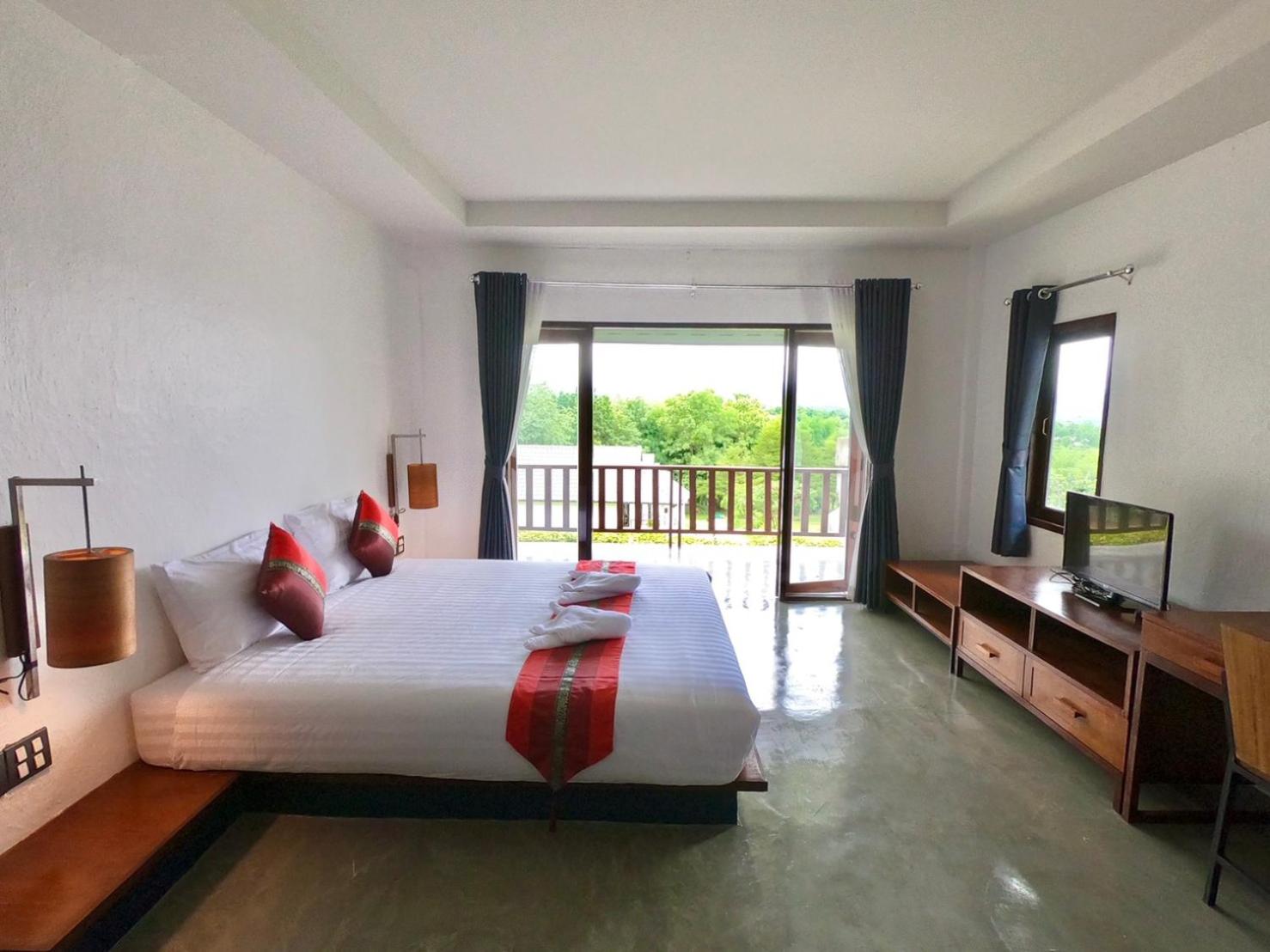 Diamond Village Pai