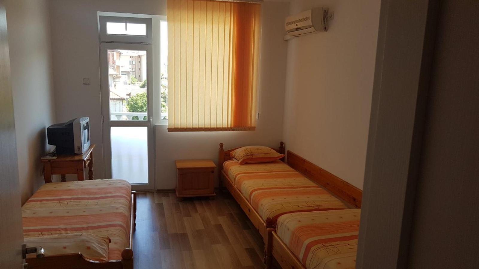 Kirovi House - guest rooms
