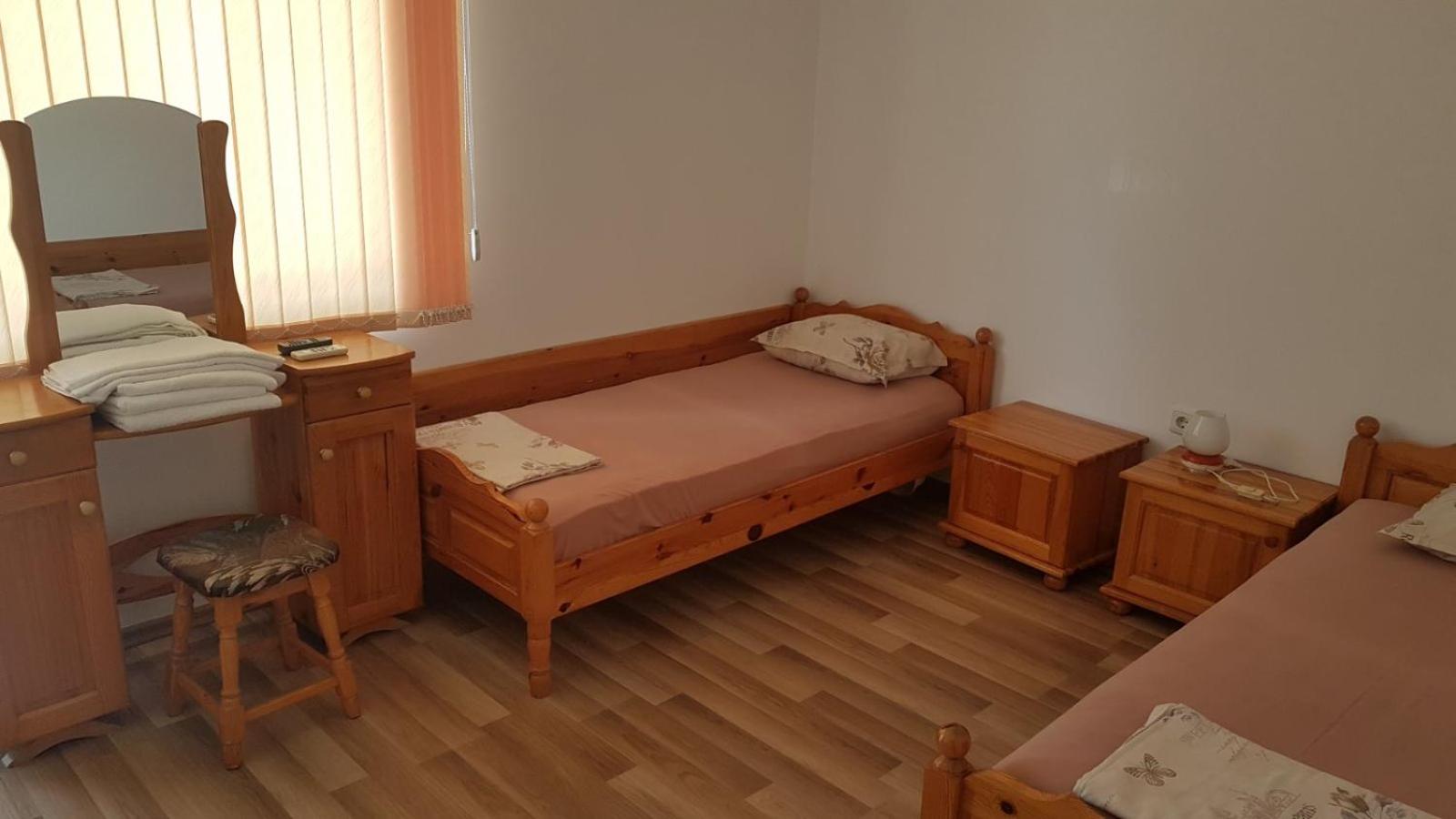 Kirovi House - guest rooms