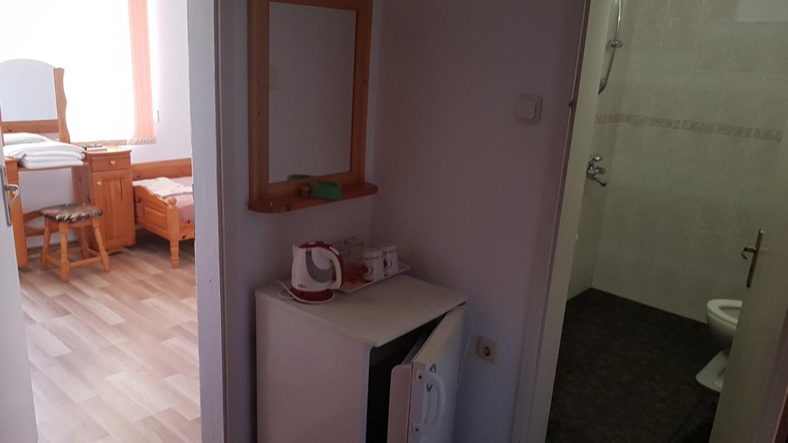 Kirovi House - guest rooms