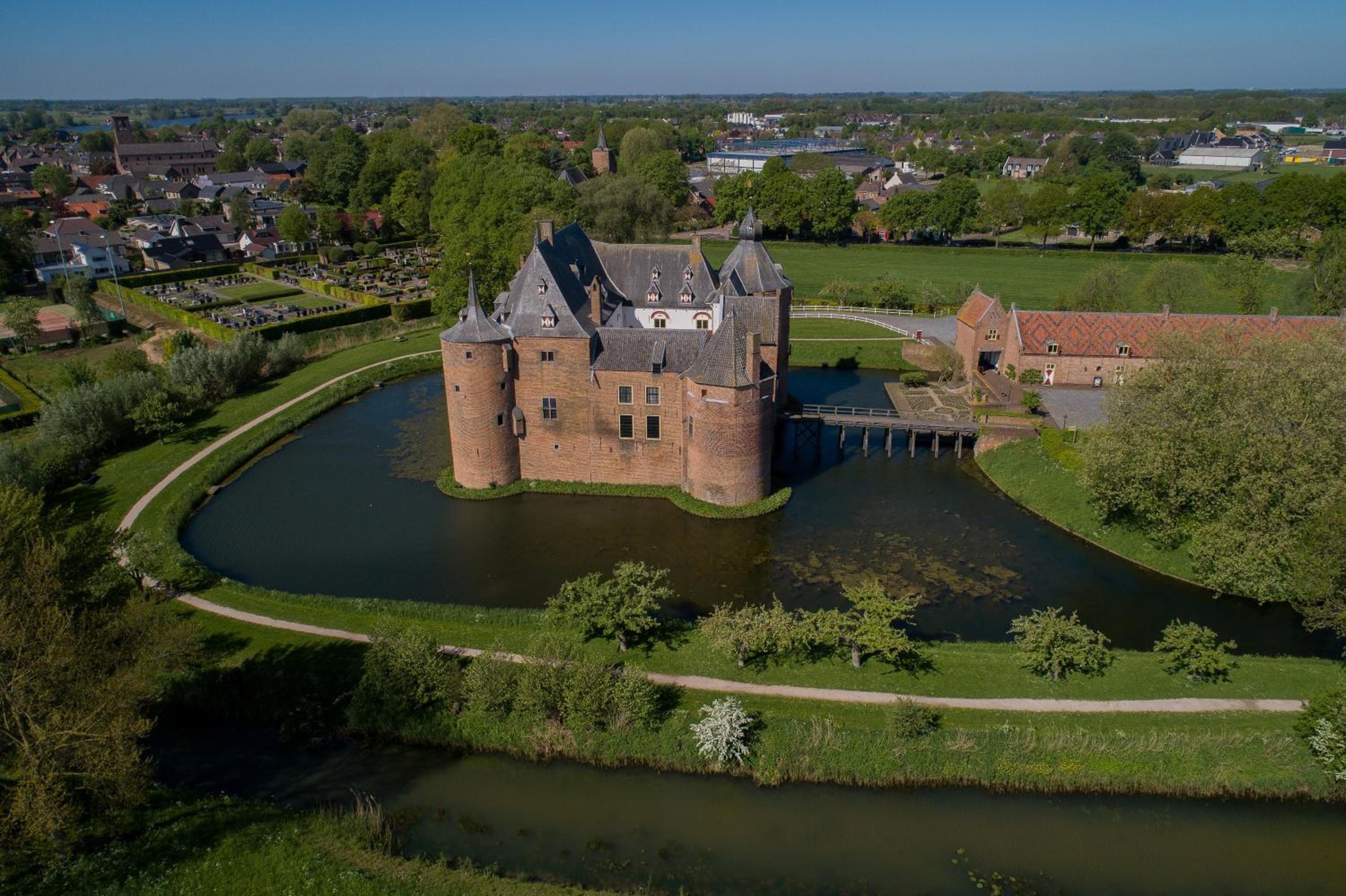Hotel B&B kasteel Ammersoyen - Image 1