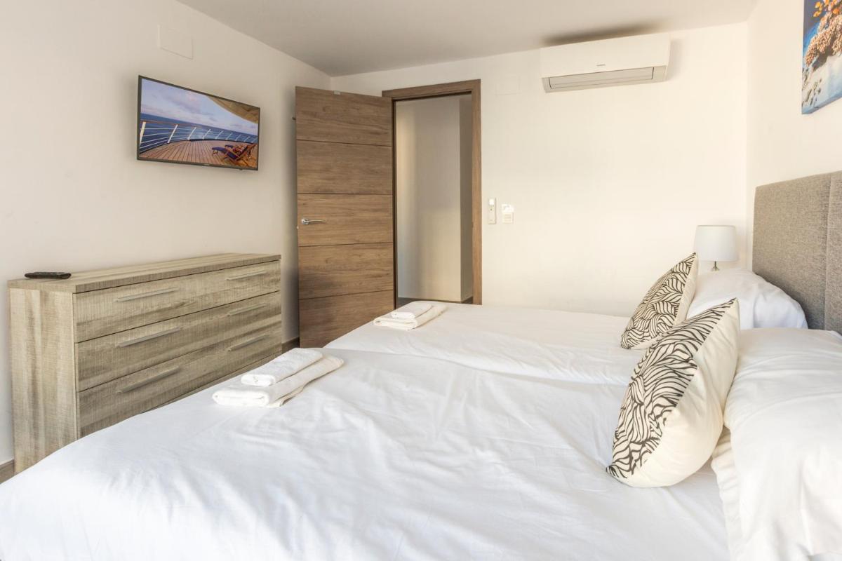 Modern Marbella City Apartment, Old Town photo 4