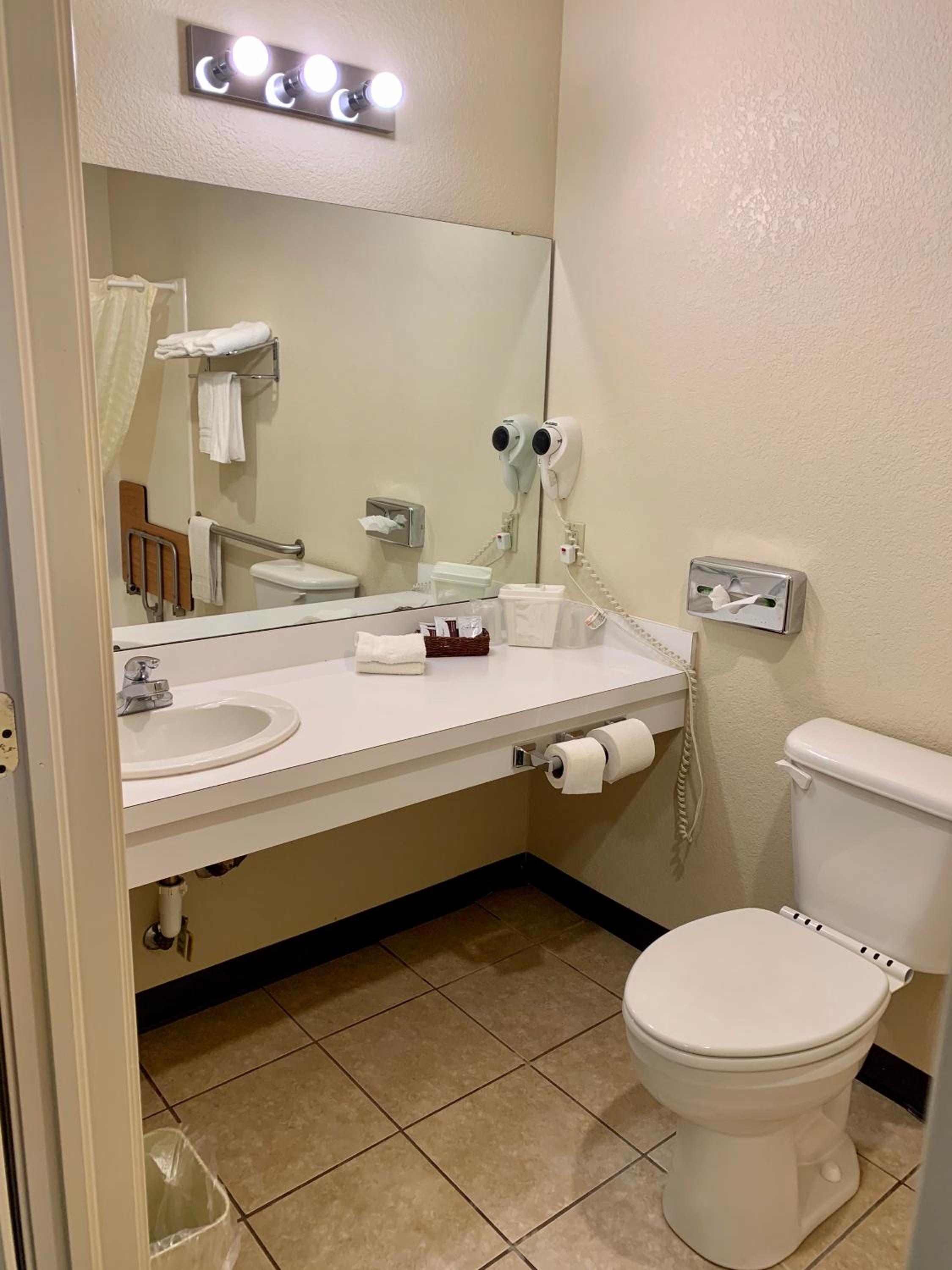 Candlelight Inn & Suites Hwy 69 near McAlester