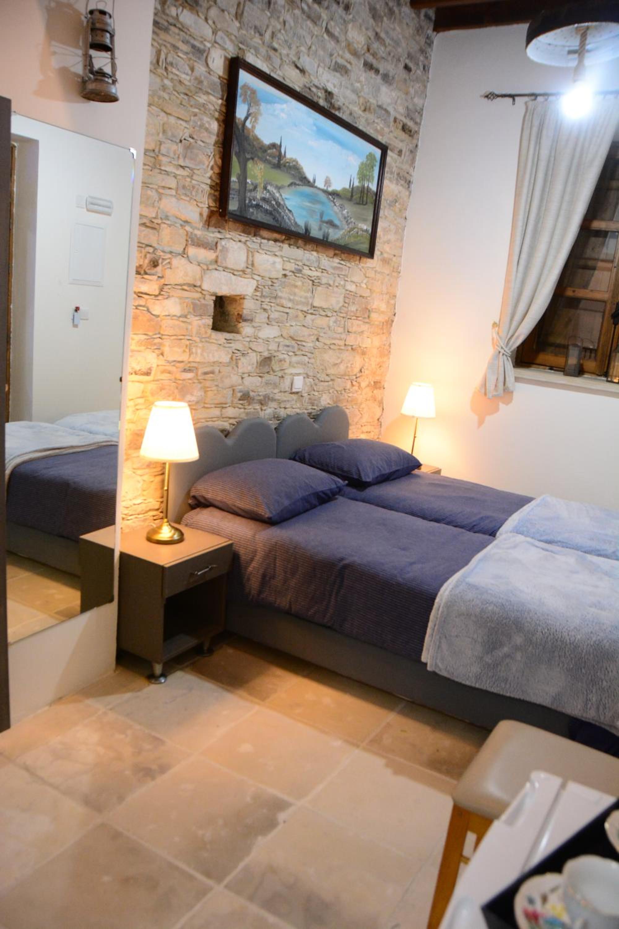 Lazaros Stonehouse
