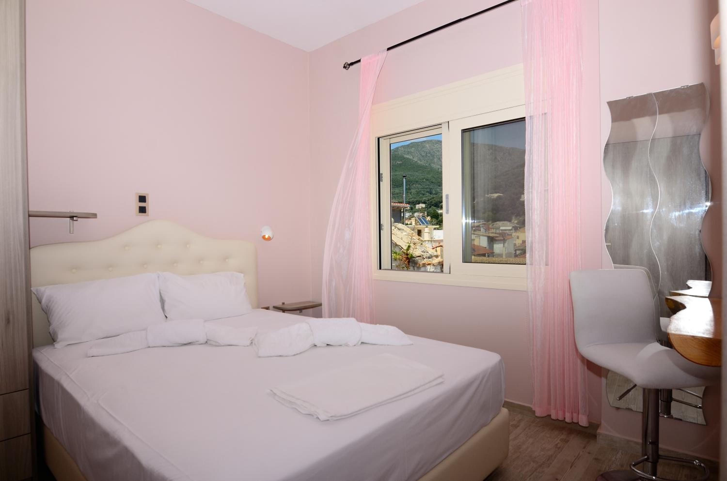 Villa Yvonne by EY Villas photo 4