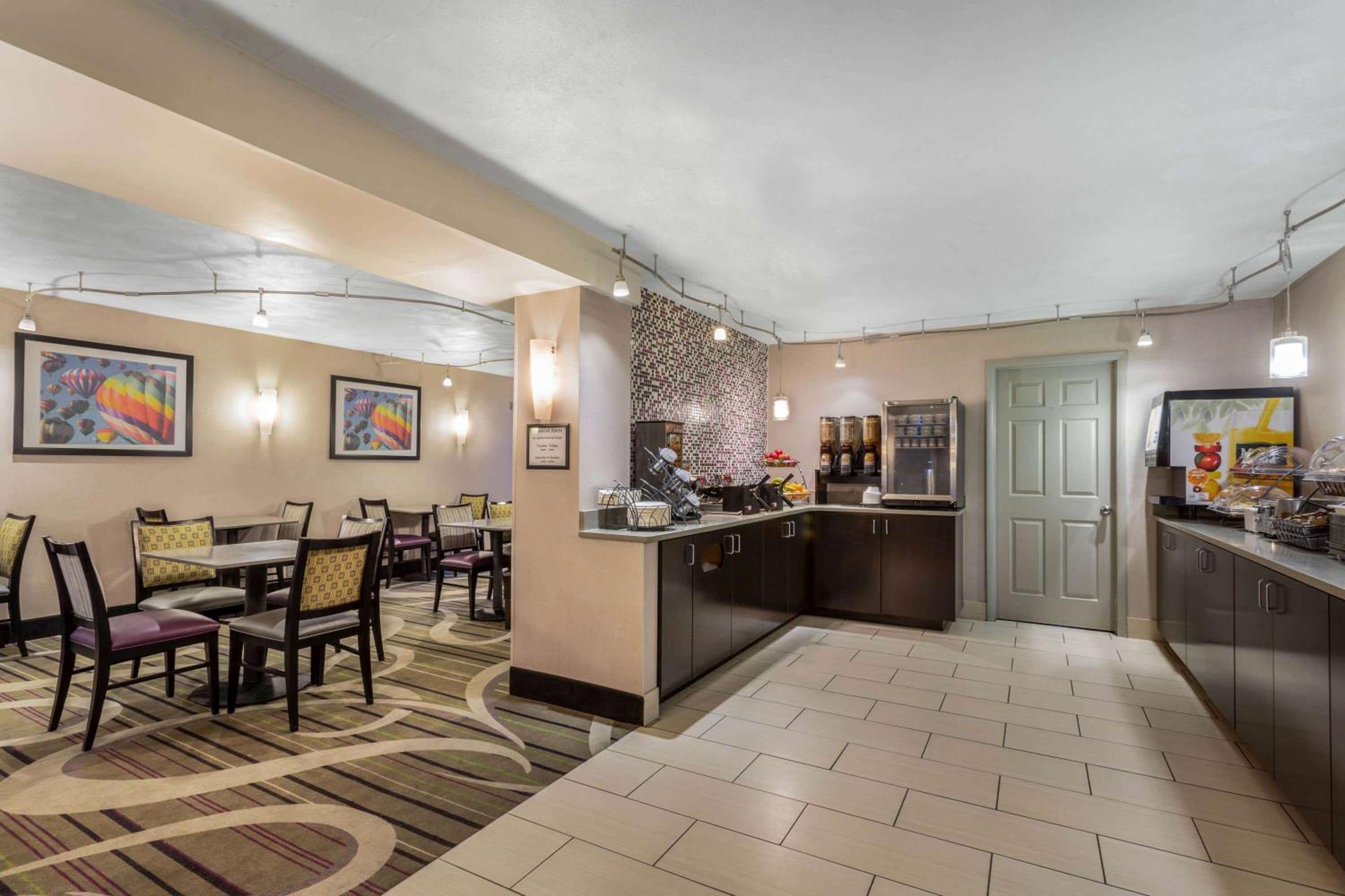 Johnson City Vacations - La Quinta Inn by Wyndham Binghamton - Johnson City - Property Image 45