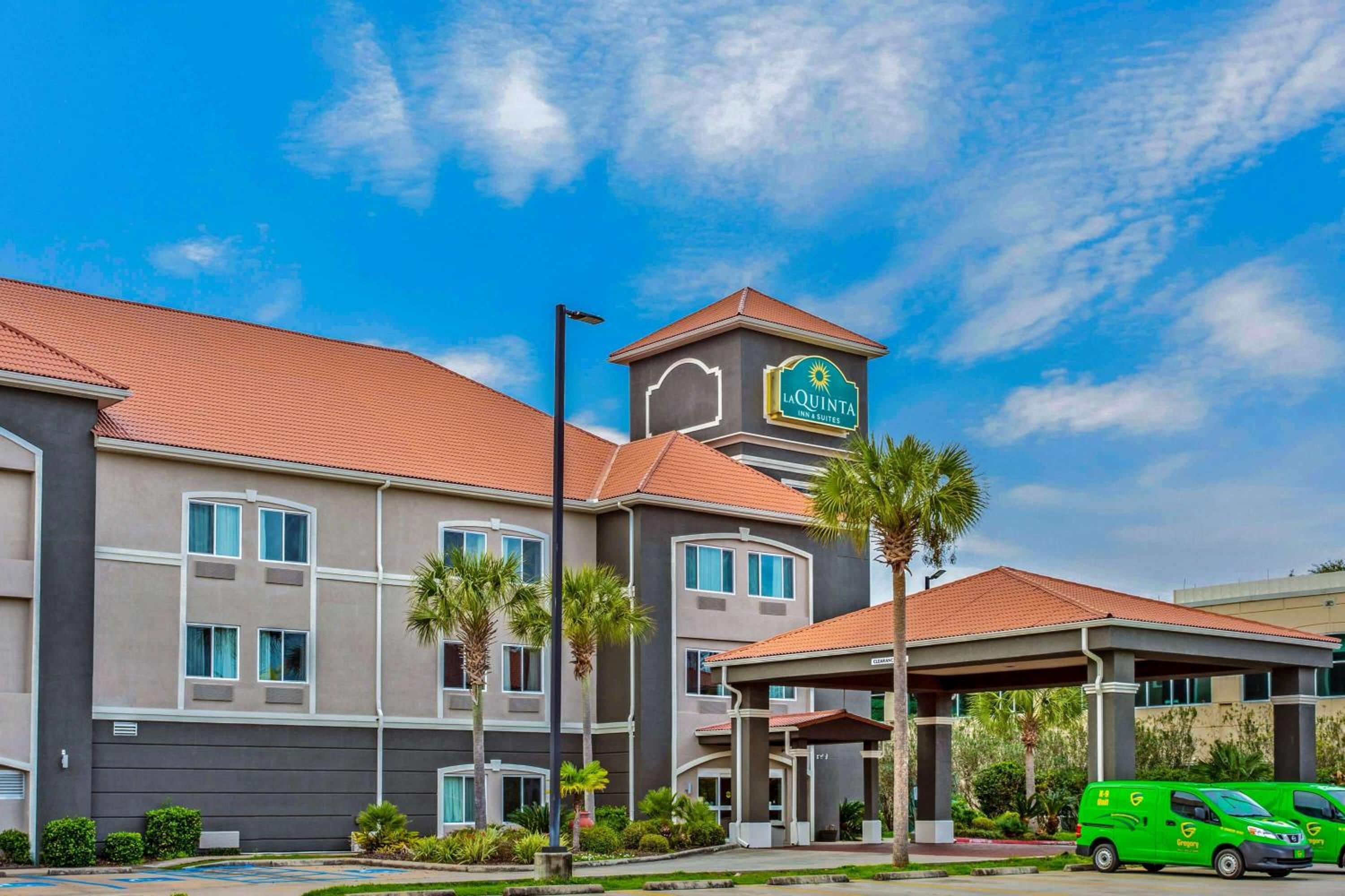 Hotel La Quinta by Wyndham Biloxi - Image 1