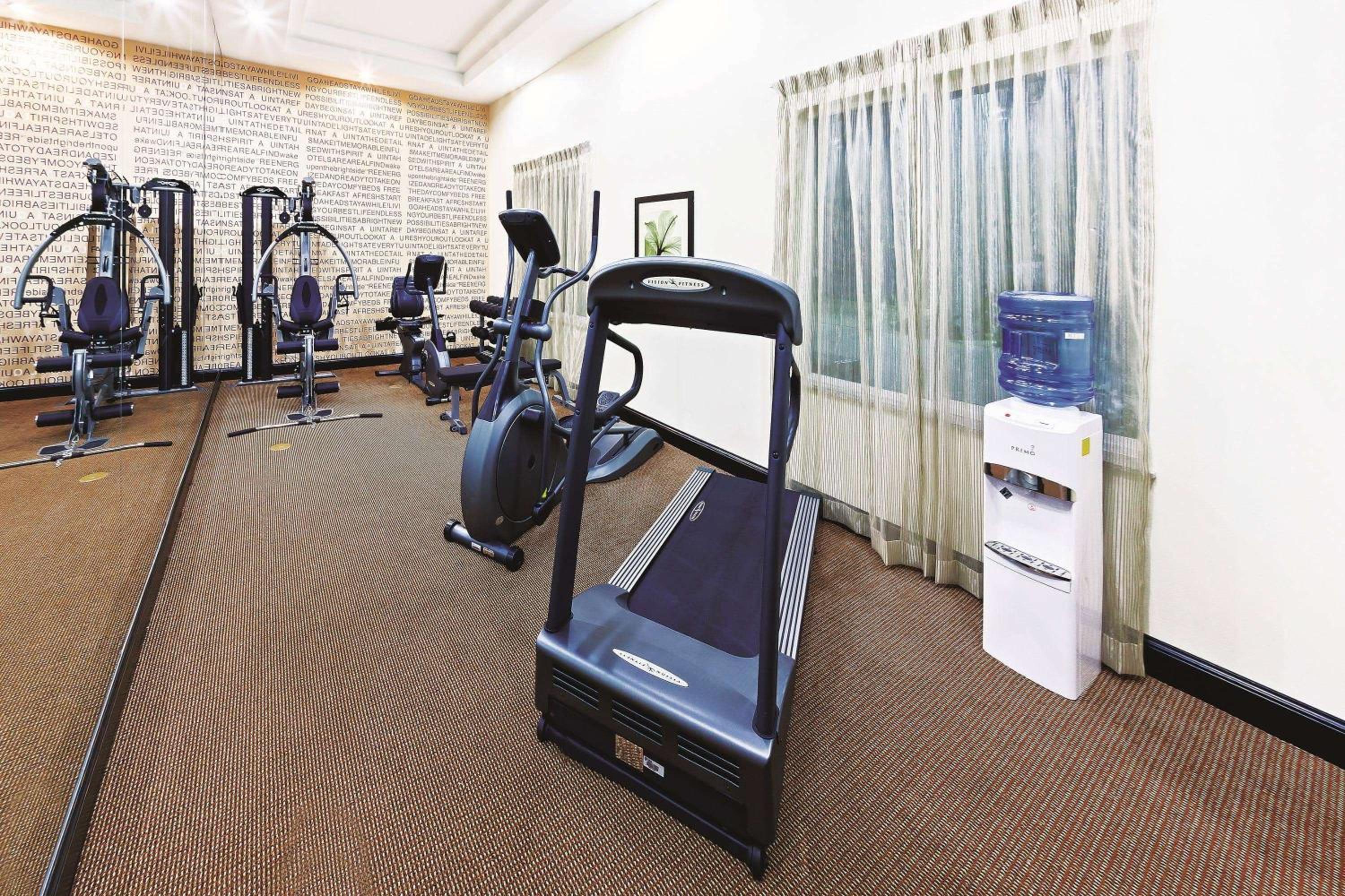 Marshall Vacations - La Quinta by Wyndham Marshall - Property Image 1