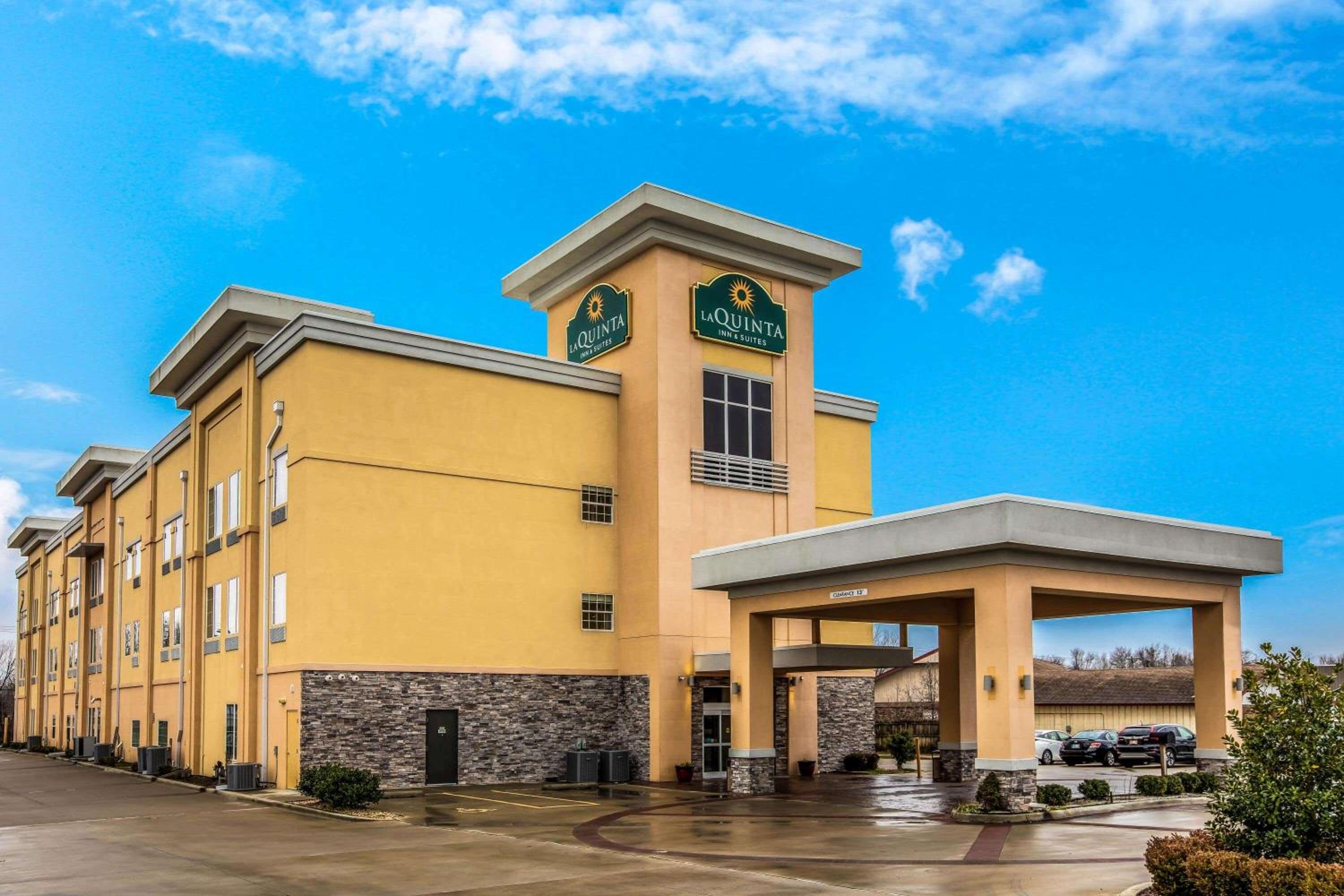 Comfort Inn & Suites