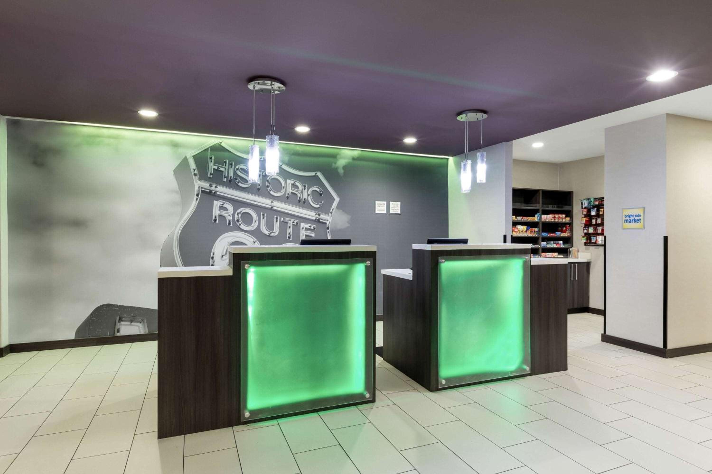 Comfort Inn & Suites