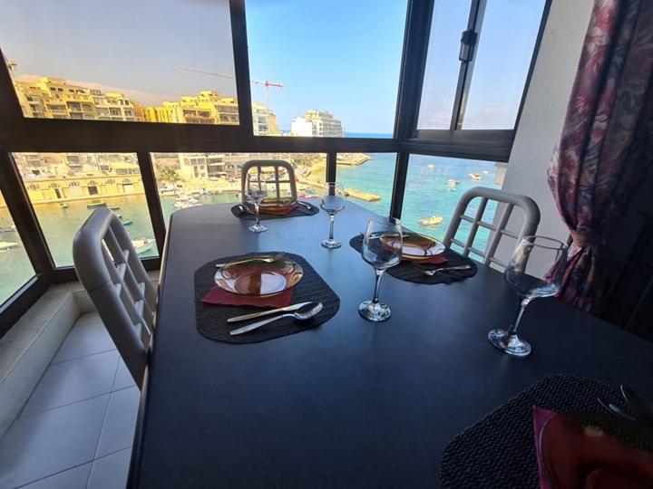 Spinola Bay Sea Front Apt 6 photo 3