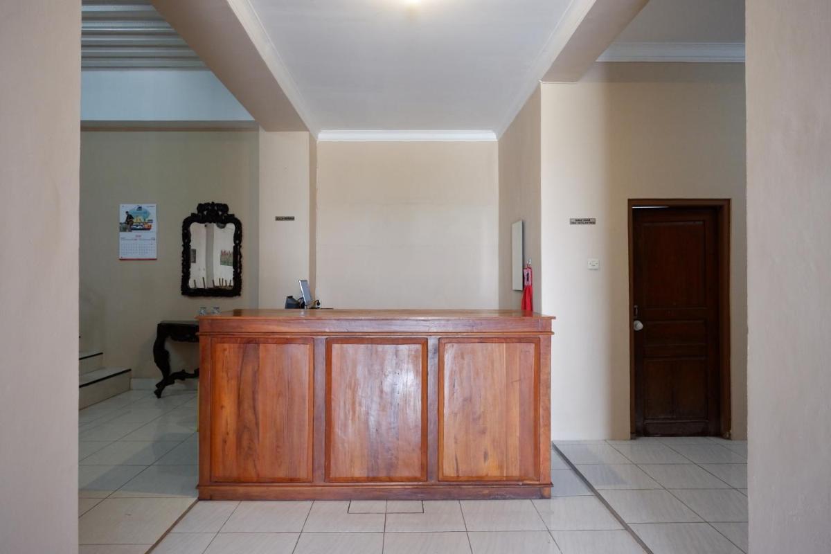 hotel reception