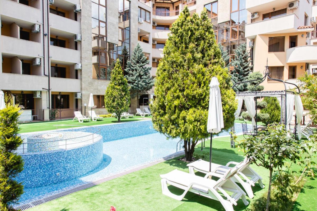 Studio in the centre of Sunny beach view 4