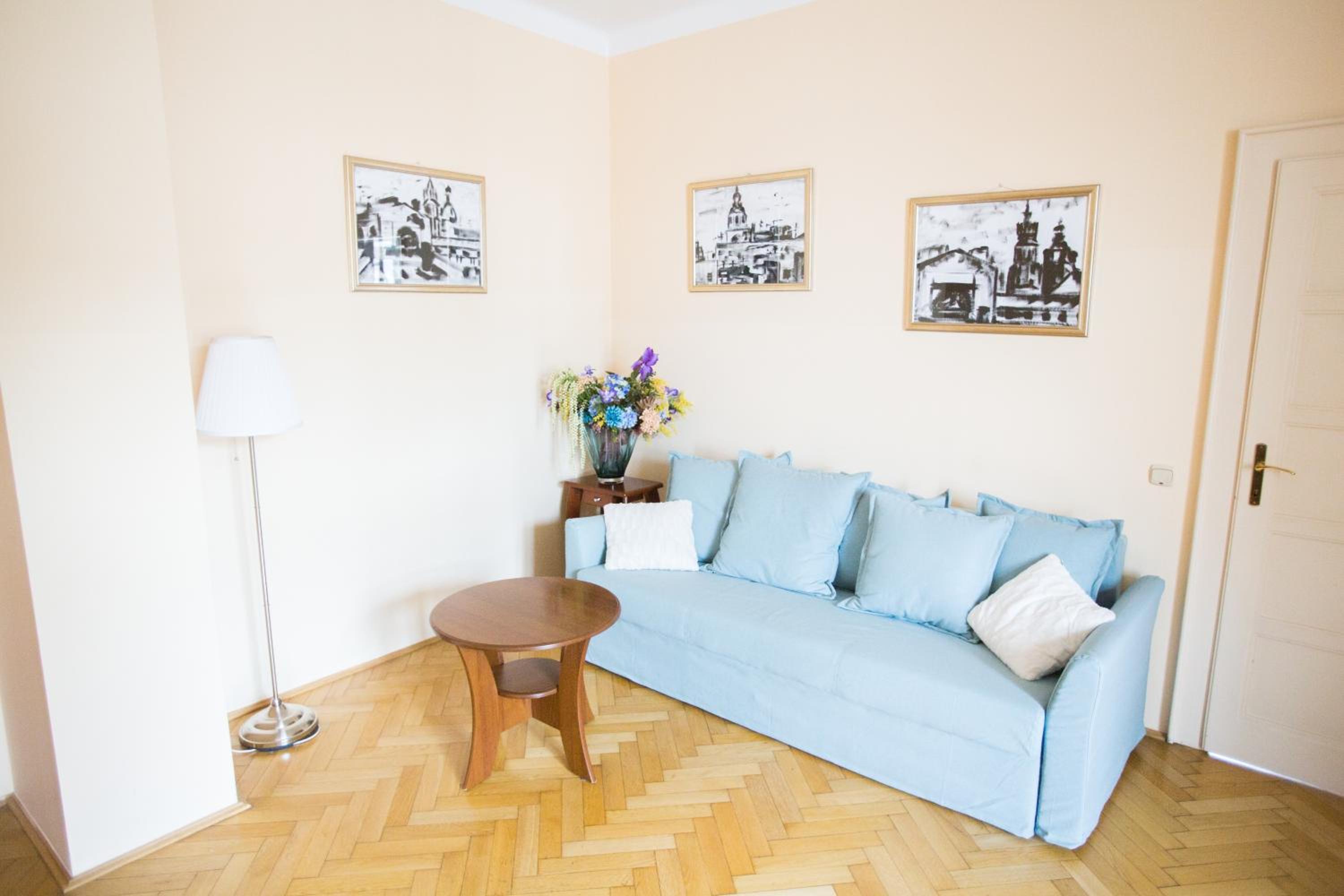 Apartments Roman