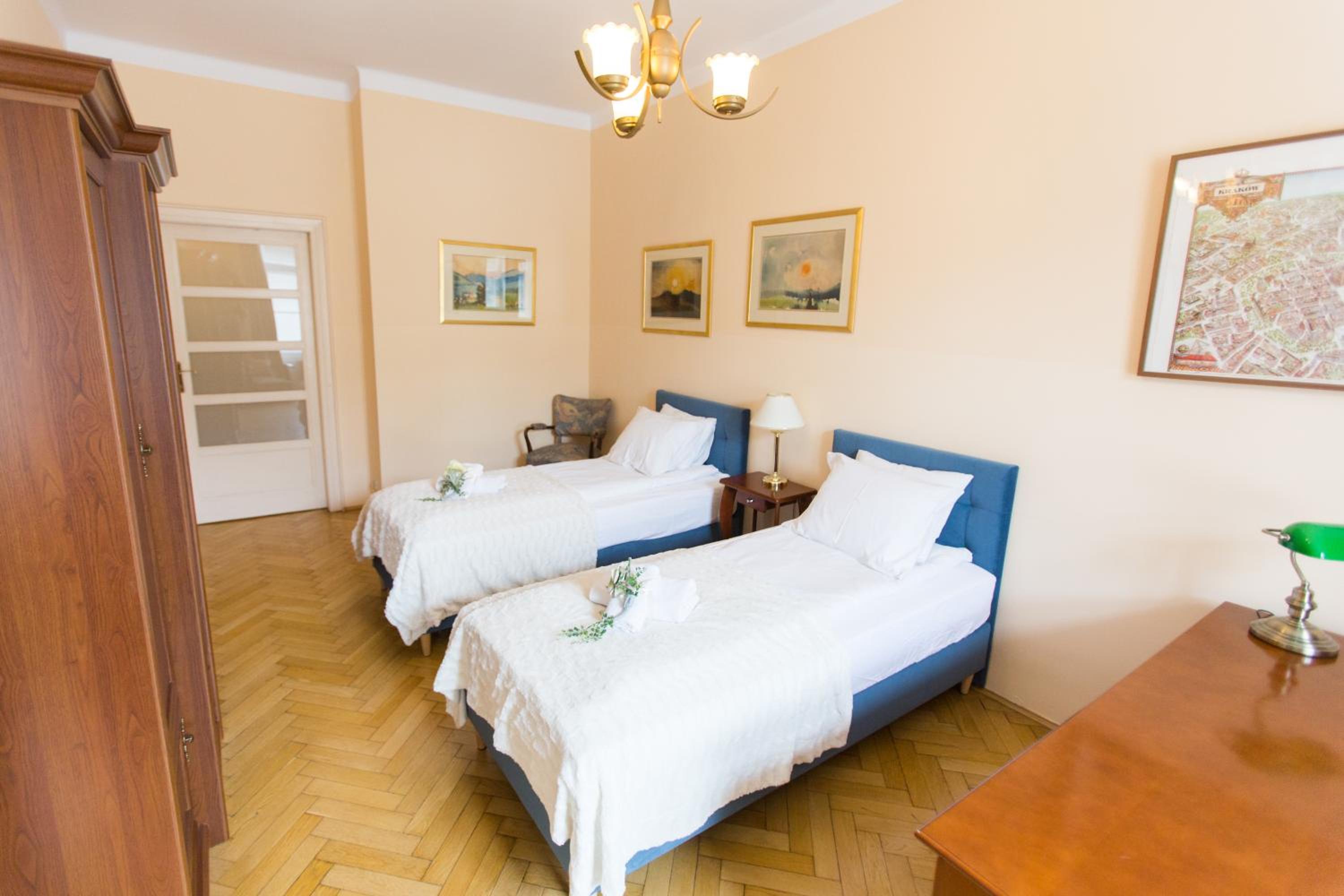 Apartments Roman