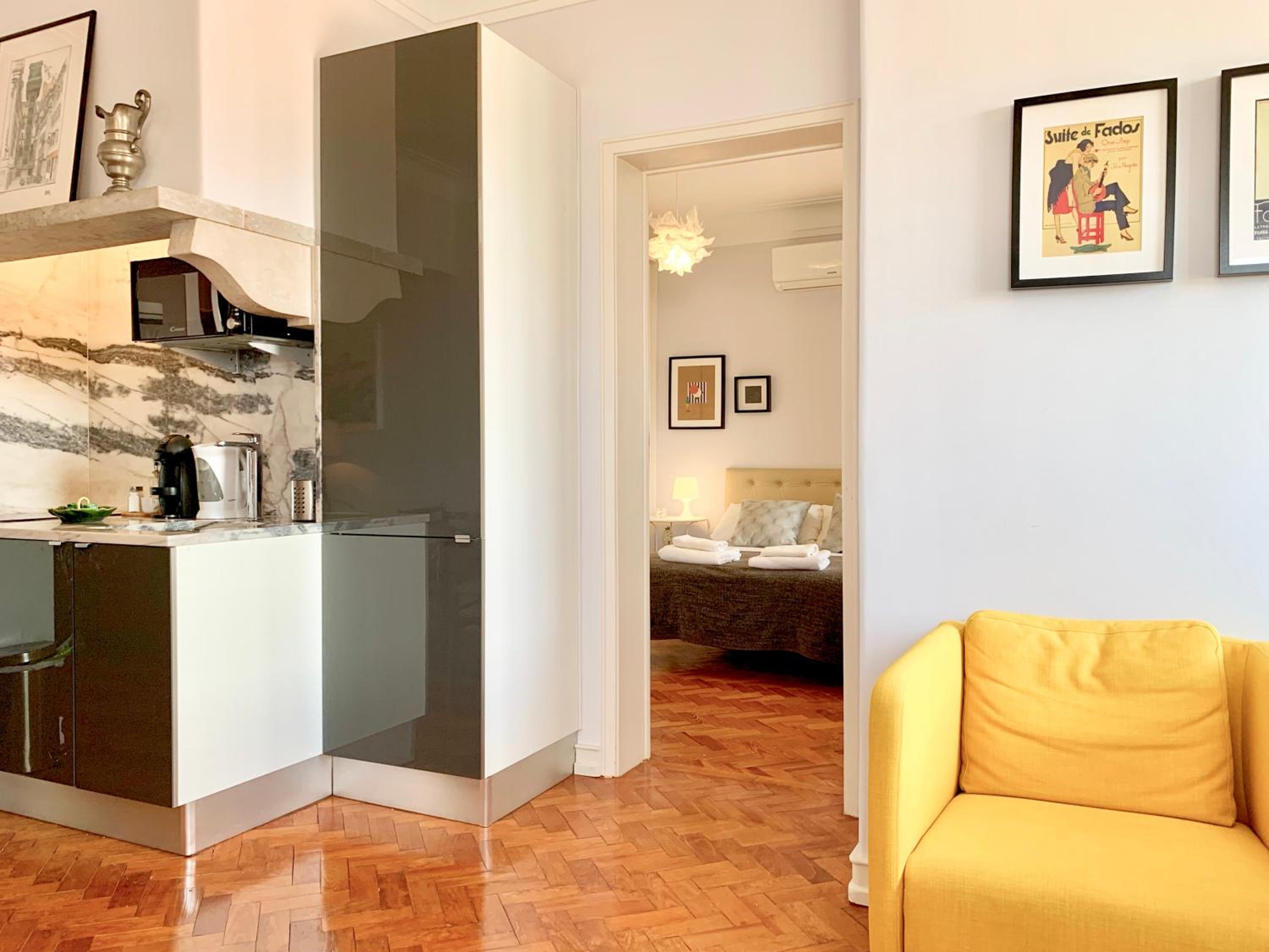 Home Out Central Roma Apartment view 3