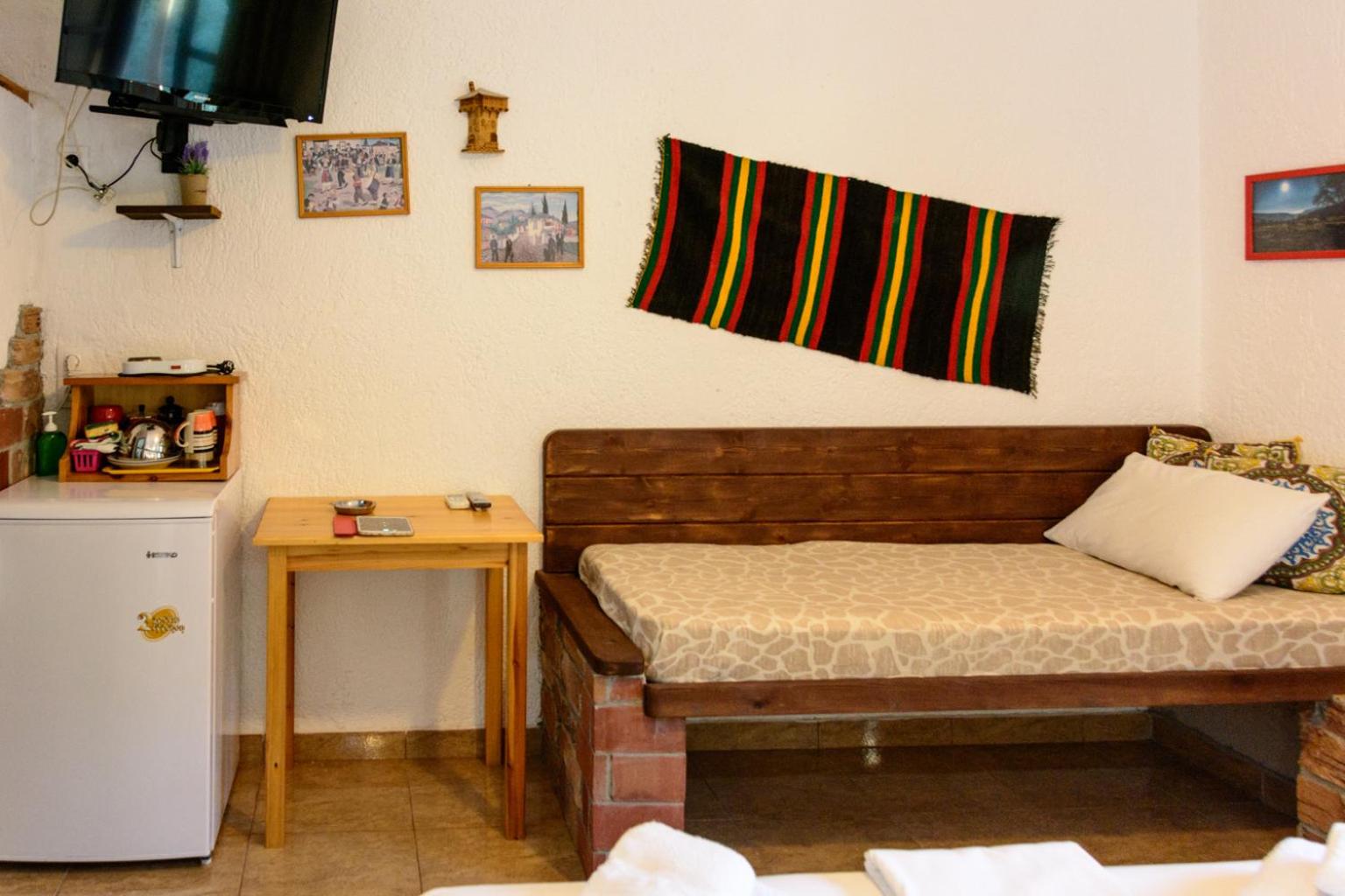 Spiros Rooms