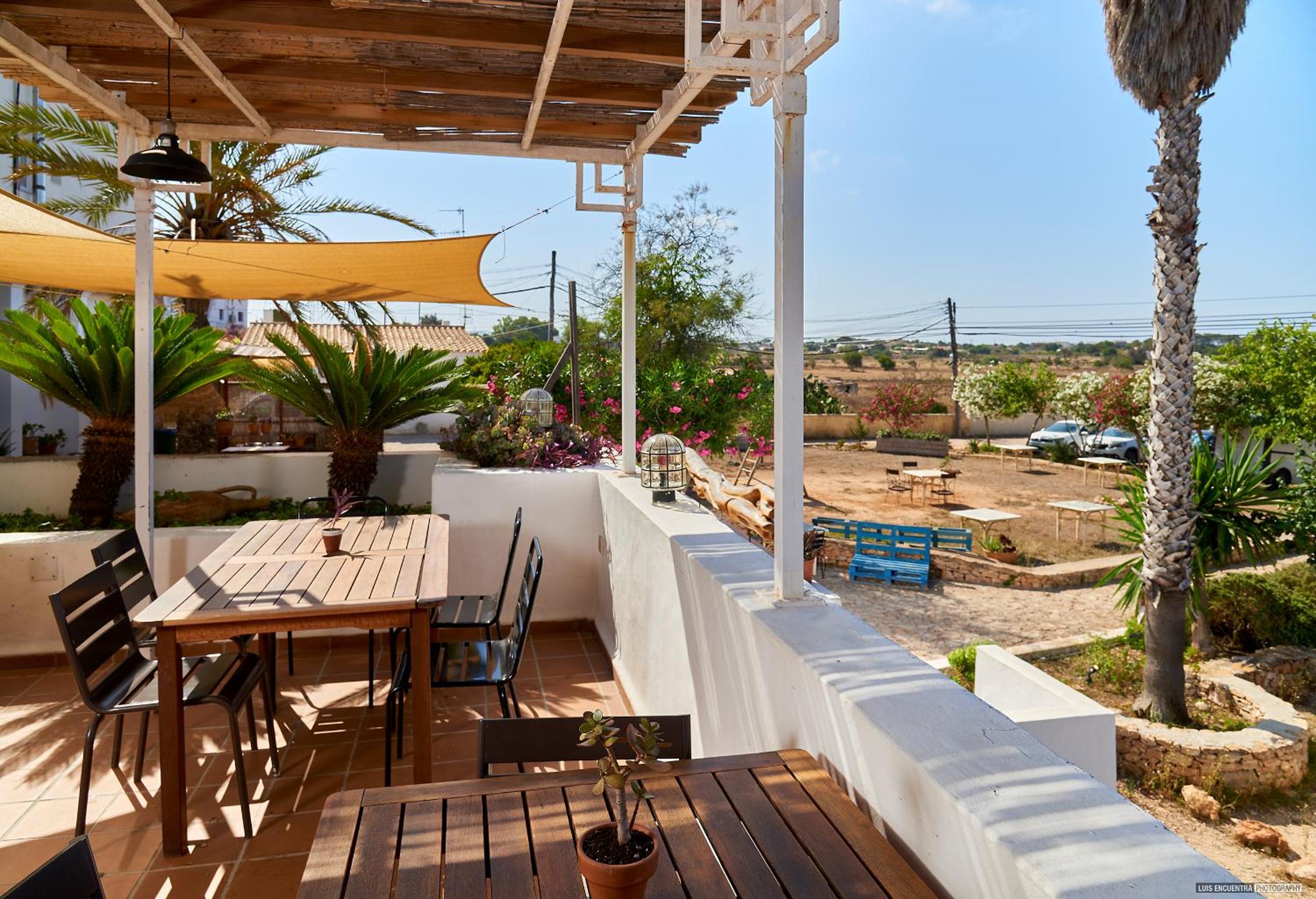 Hostal Illes Pitiüses