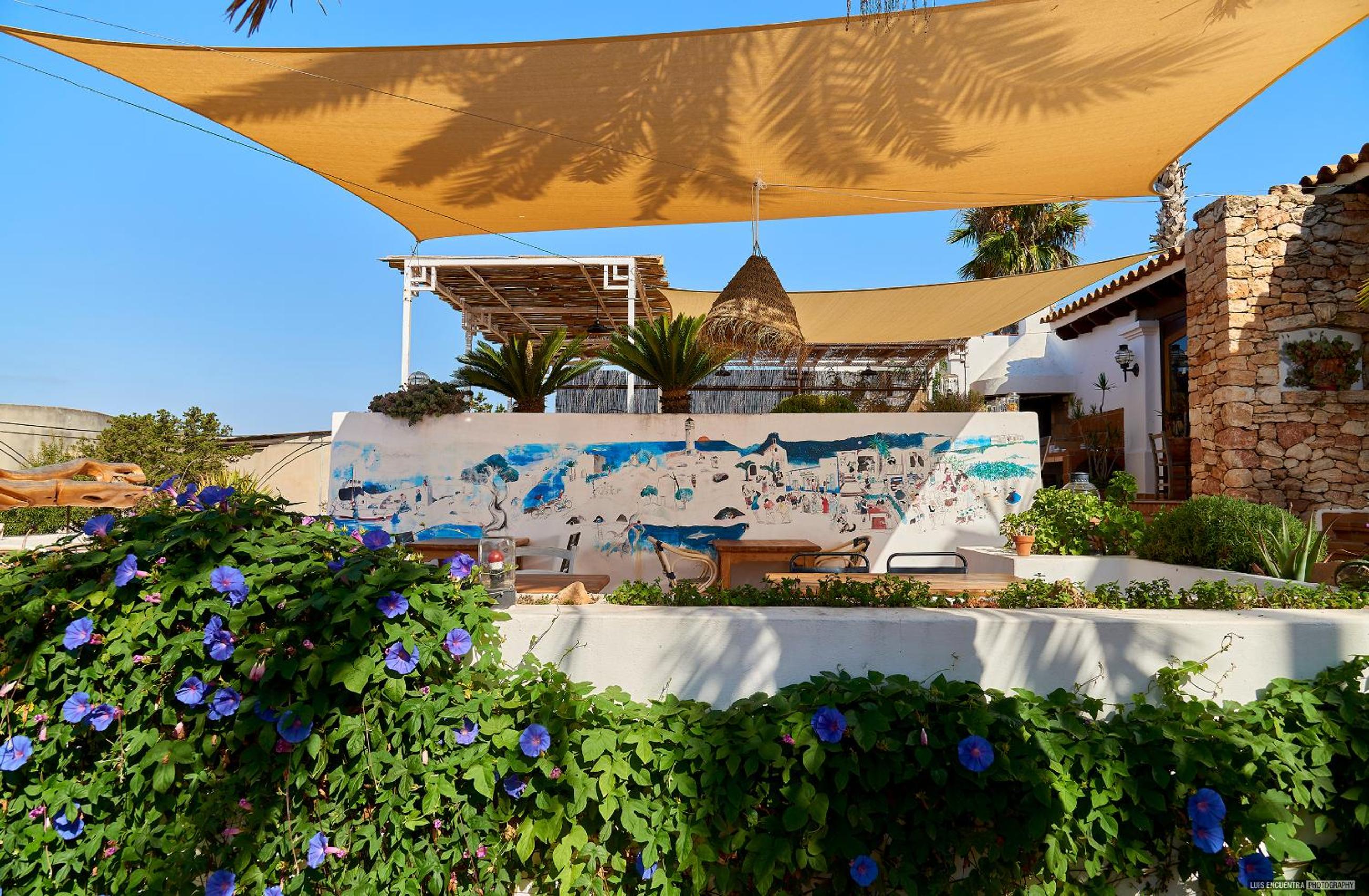 Hostal Illes Pitiüses