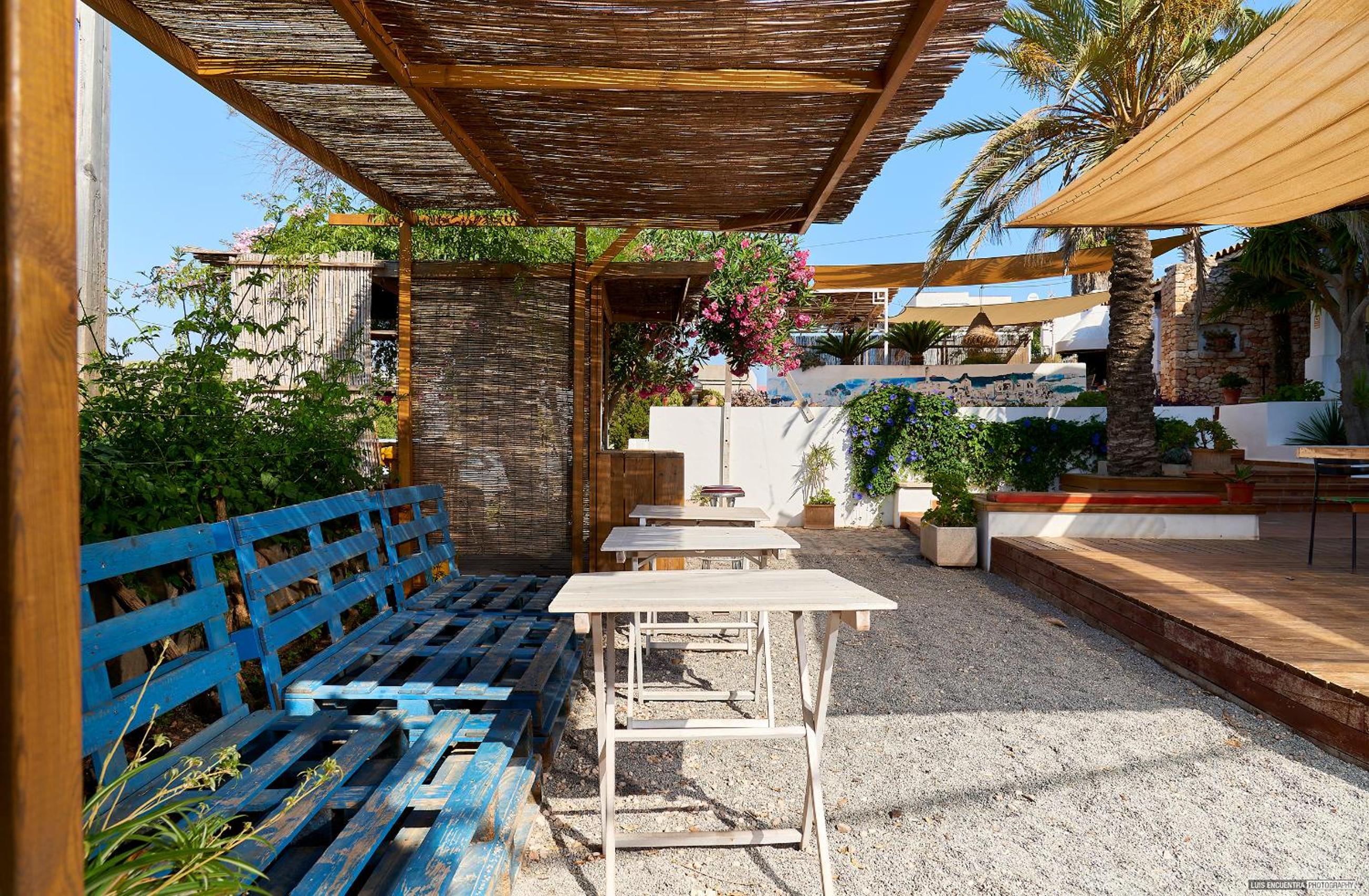 Hostal Illes Pitiüses