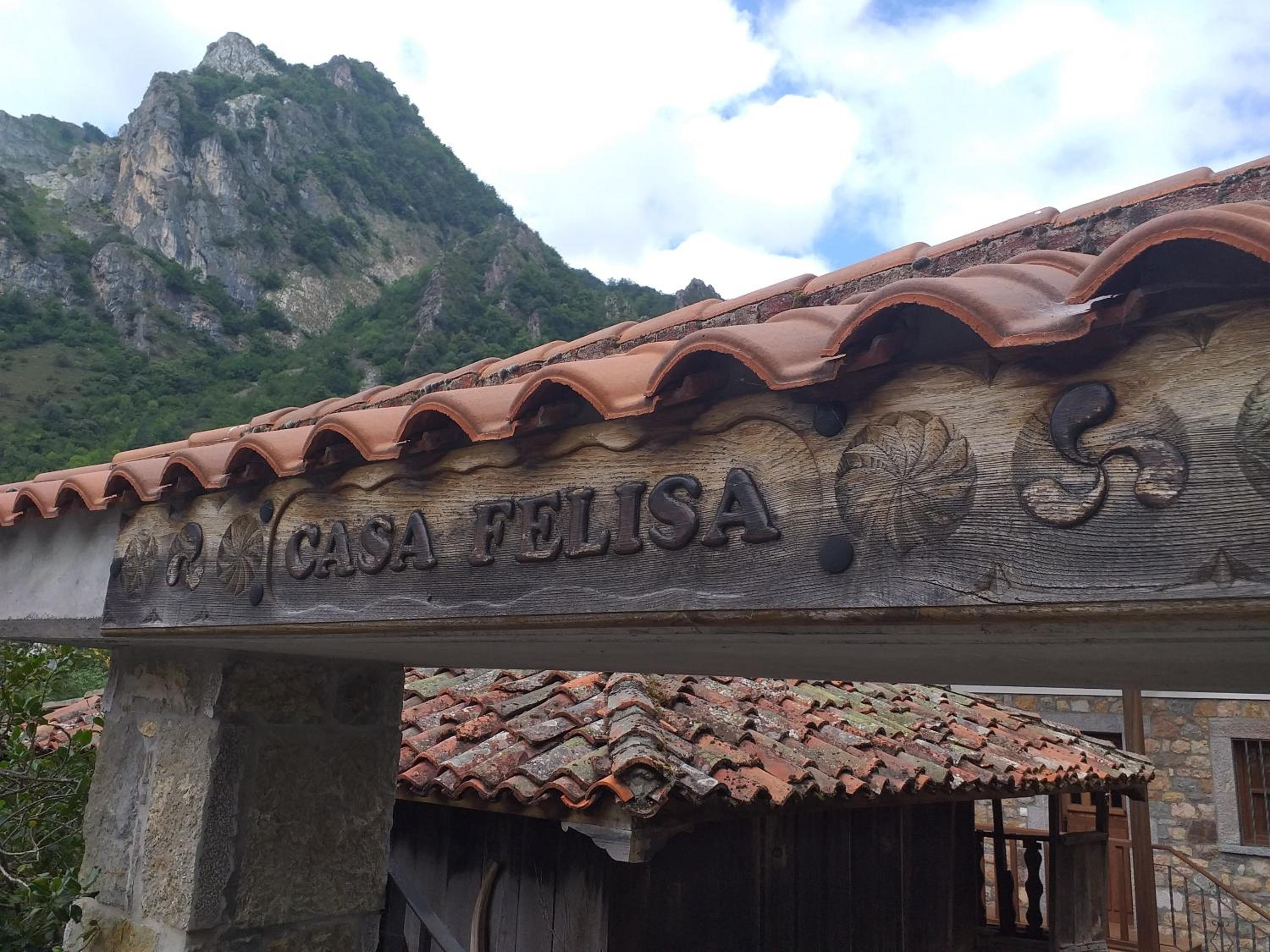 CASA FELISA view 3