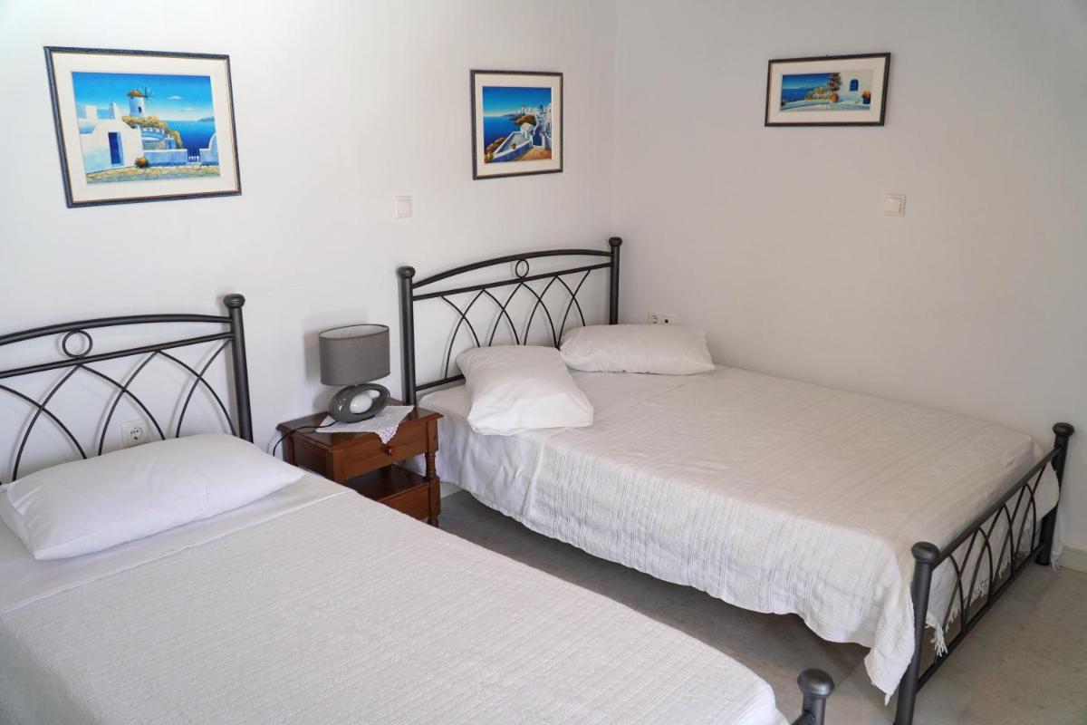 Moutsouna Beach II photo 3