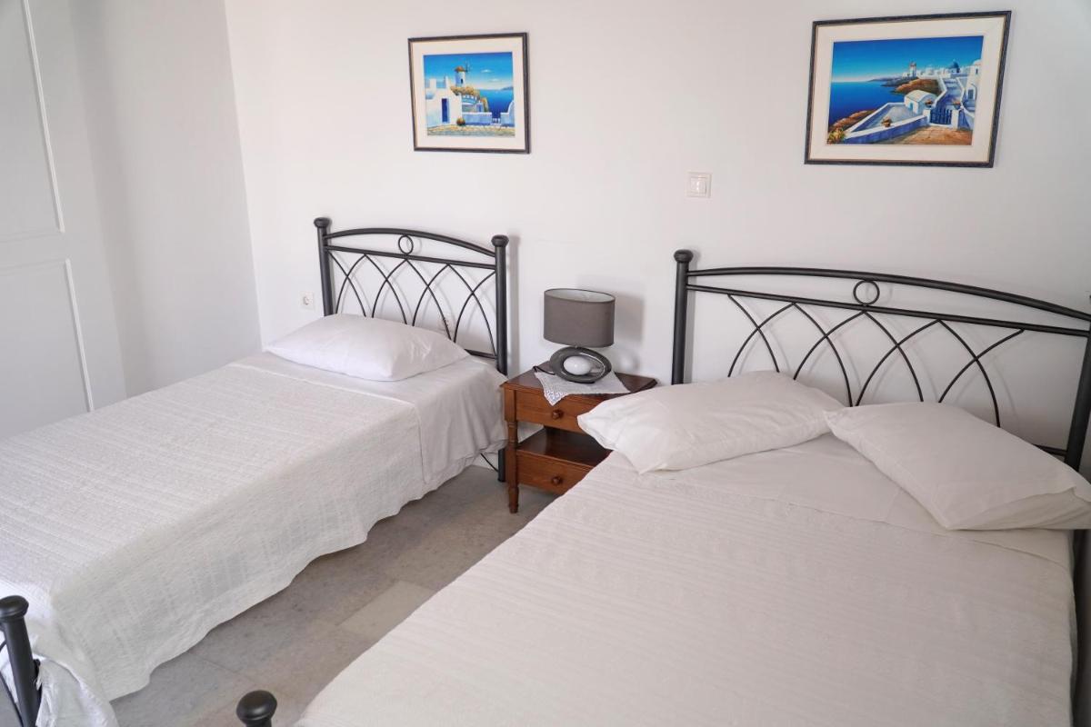 Moutsouna Beach II photo 5