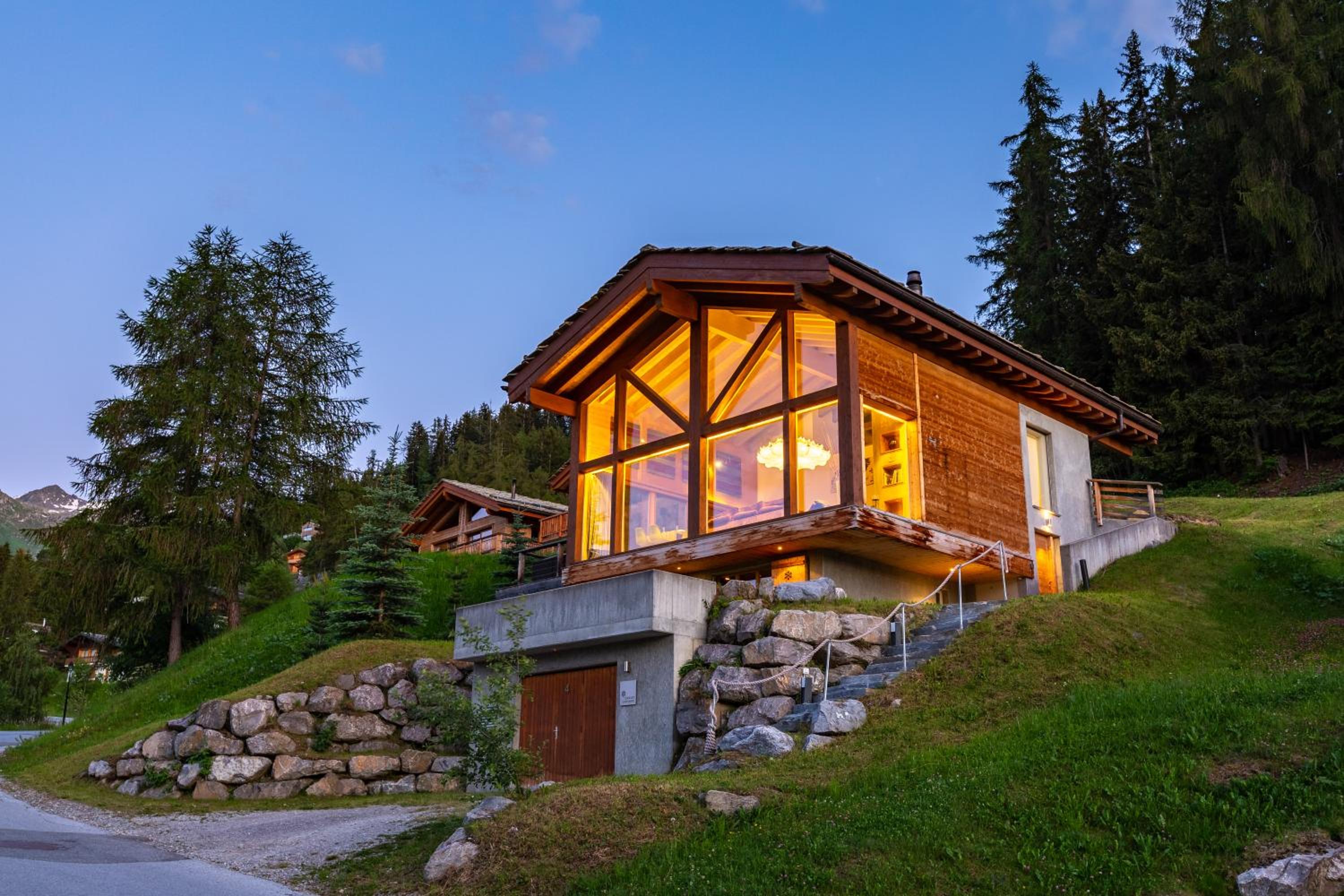 Luxury Spa Chalet with Jacuzzi and Sauna view 2
