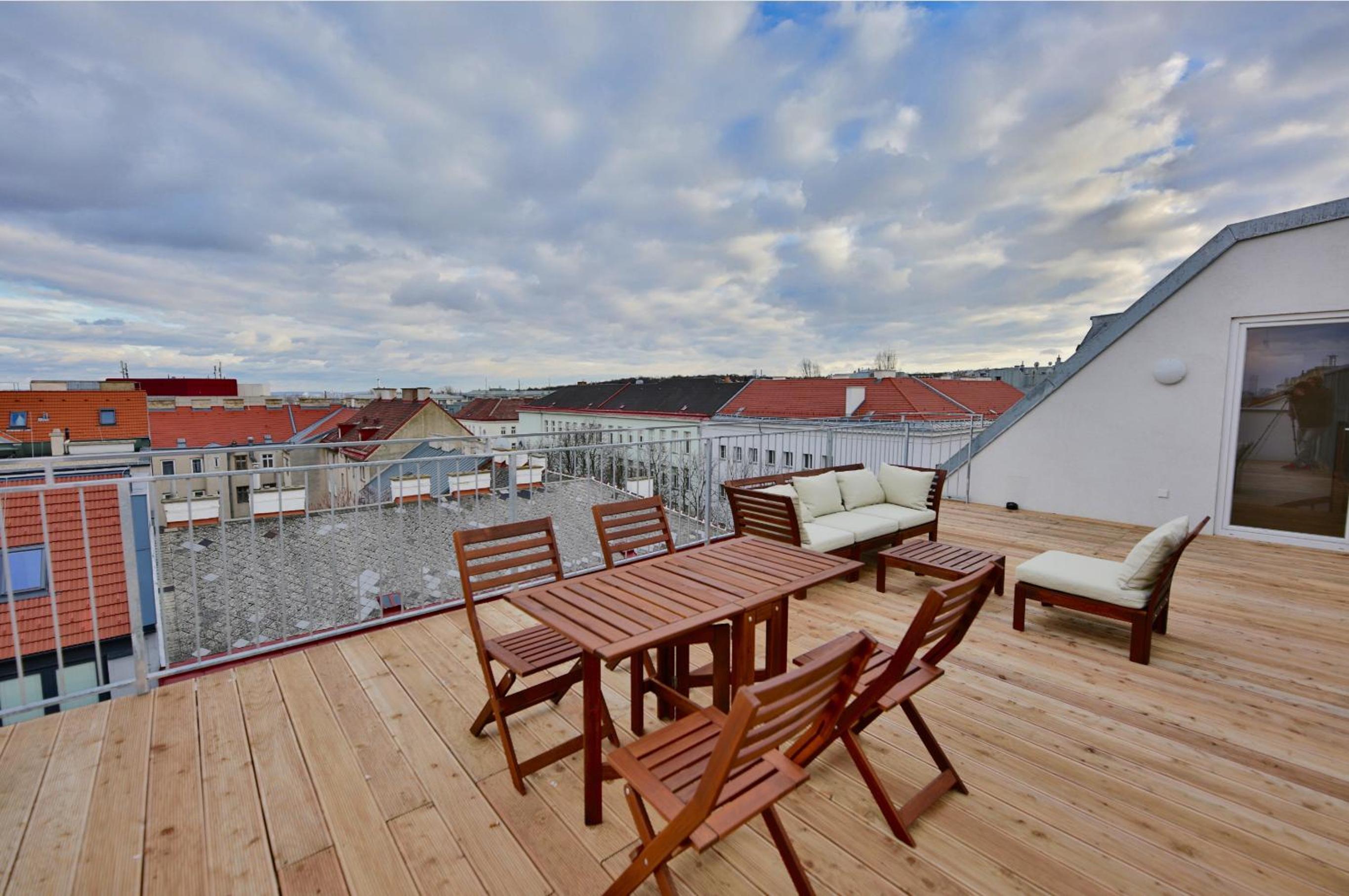 Sunny Penthouse l DG5'12