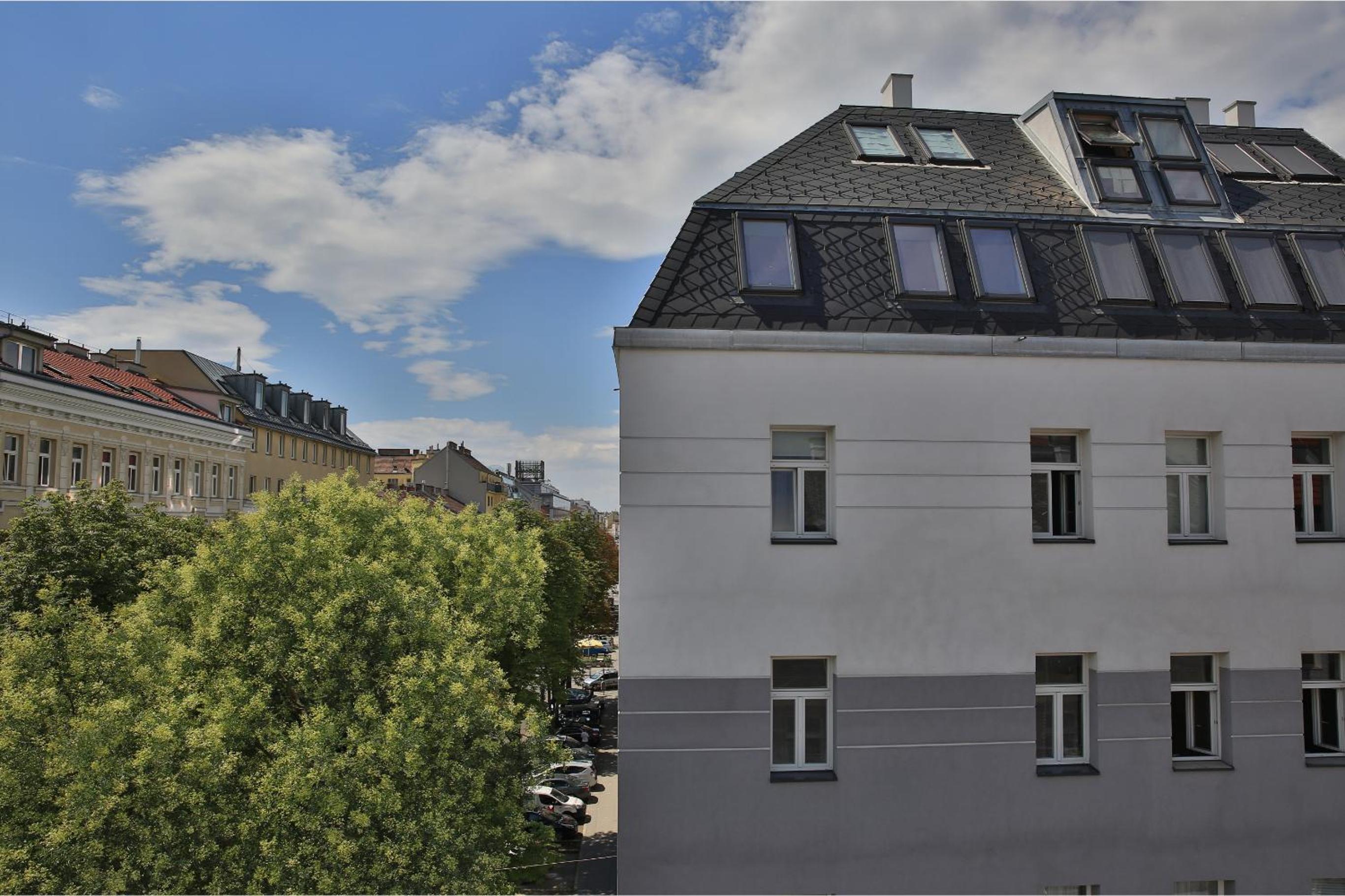 Sunny Penthouse l DG5'12
