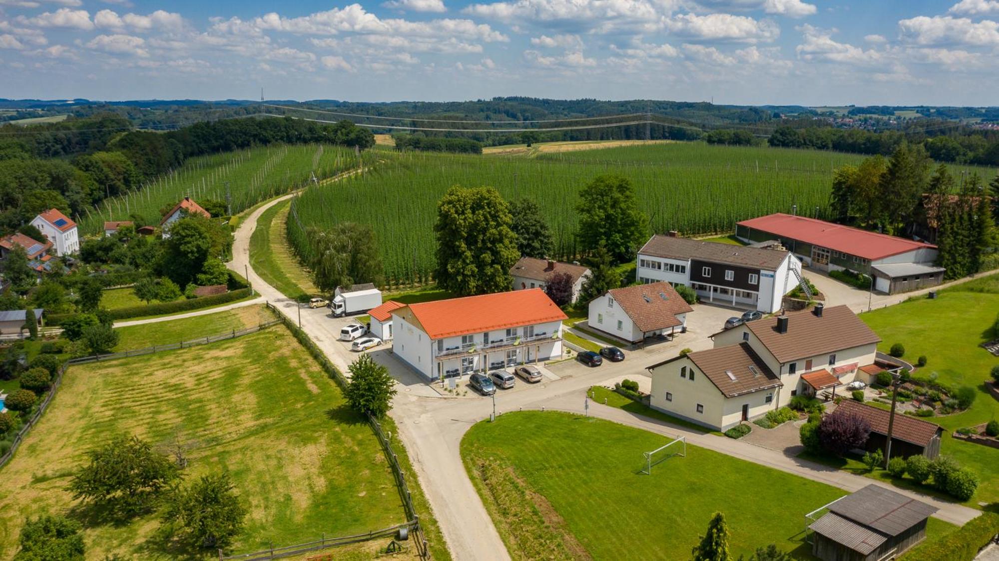 Holledau-Apartments - Auszeit im schönen Hopfenland in Bayern - voll ausgestattete Apartments - Garten - Balkon - Nähe München view 4