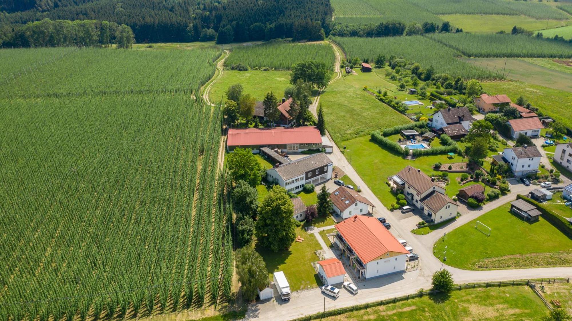Holledau-Apartments - Auszeit im schönen Hopfenland in Bayern - voll ausgestattete Apartments - Garten - Balkon - Nähe München view 5