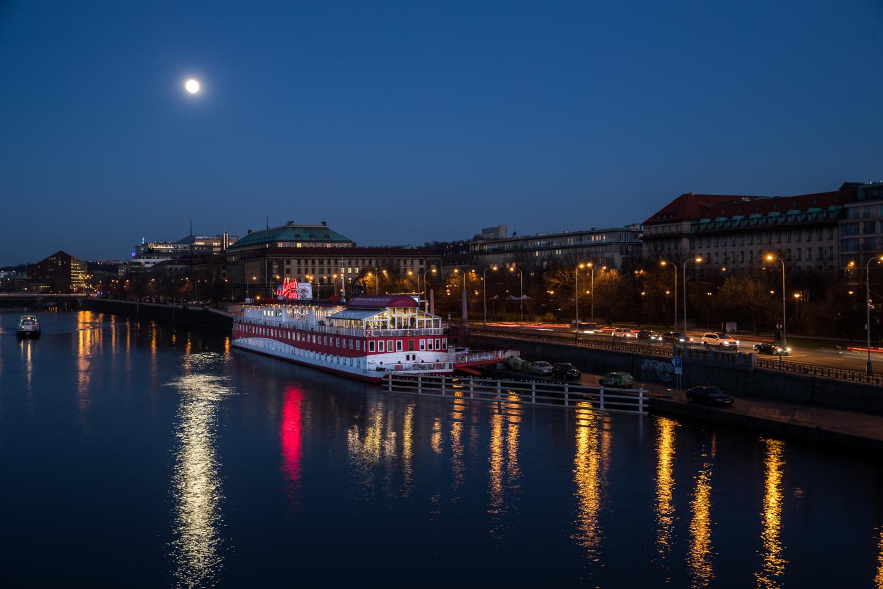 Botel Albatros
