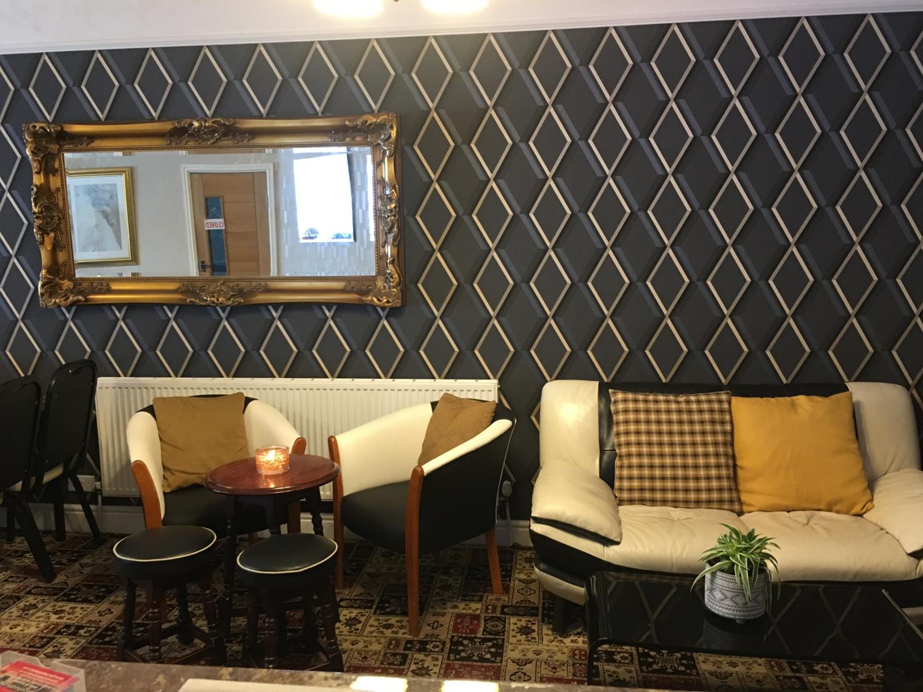 Glenheath Hotel