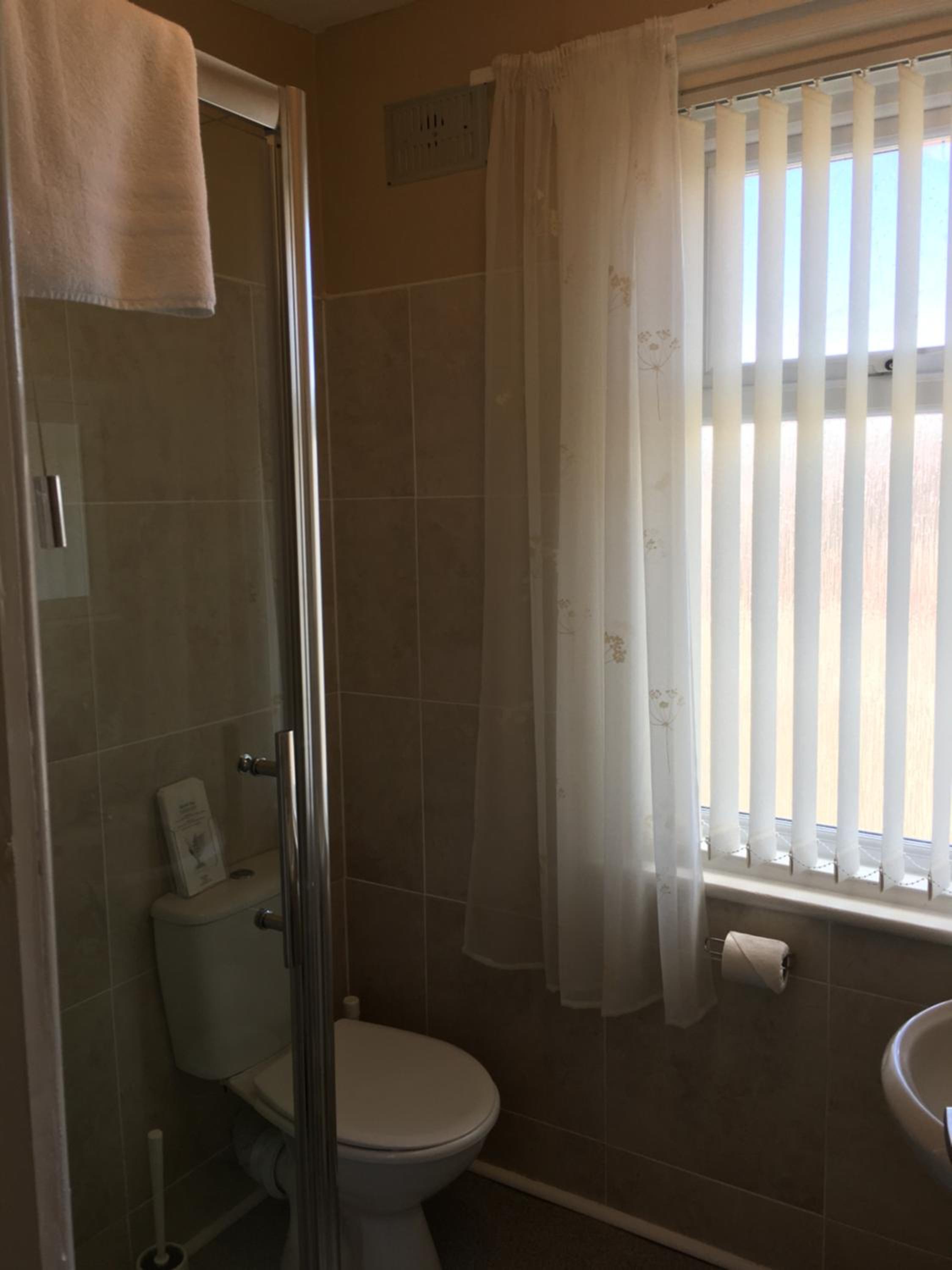 Glenheath Hotel