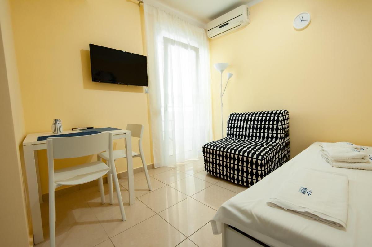 Aegean studio by the sea III photo 3