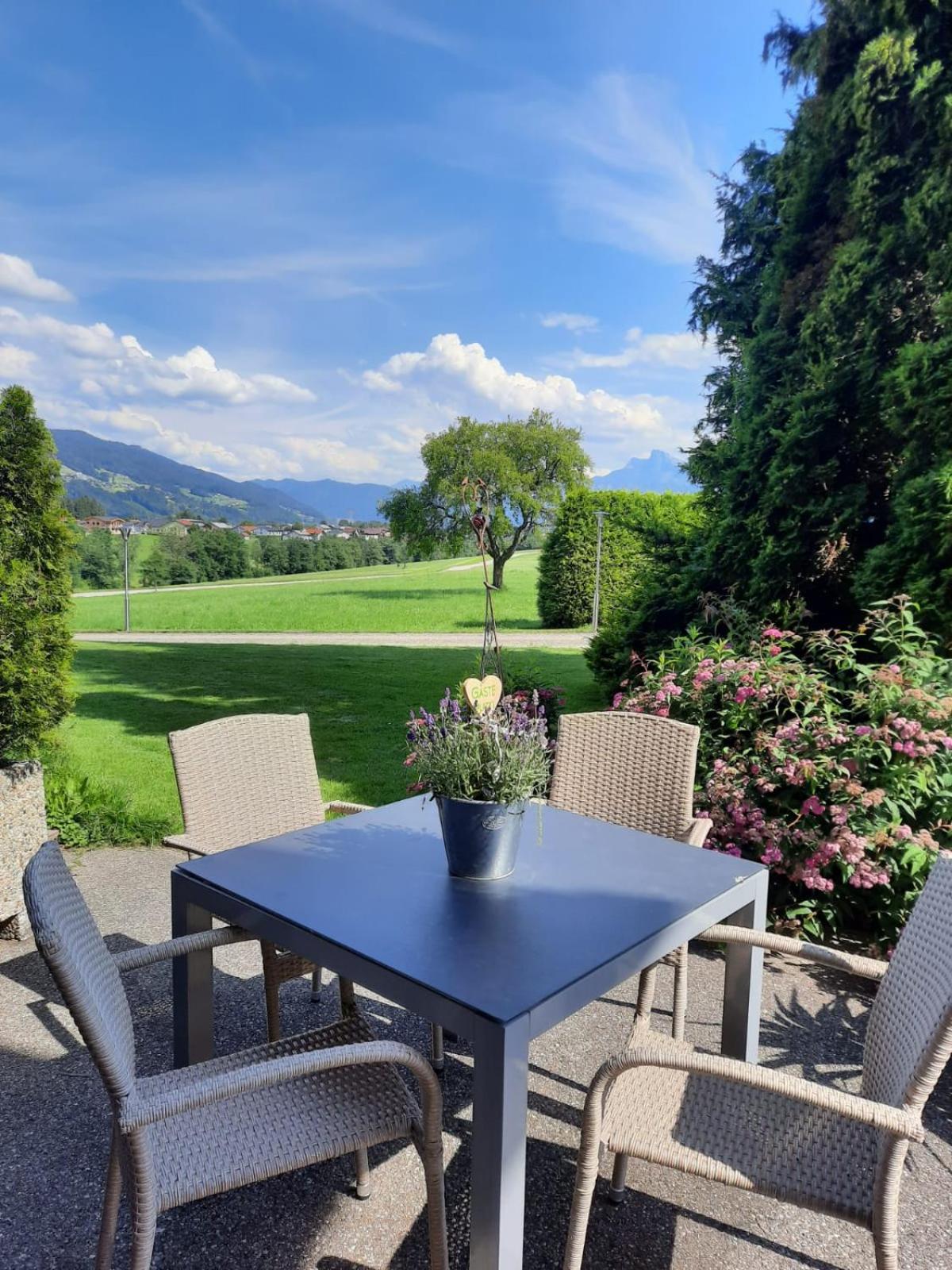 Pension Kreuzinger, 5310 Tiefgraben