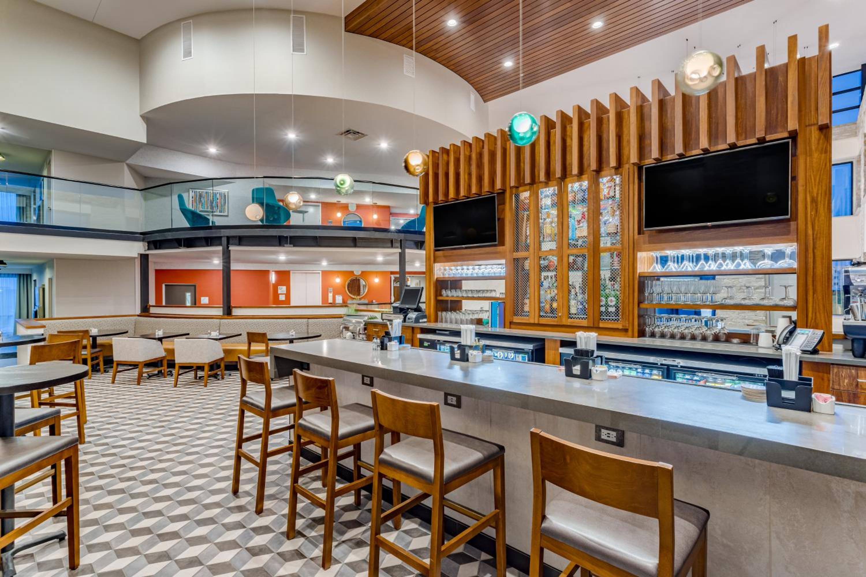 Holiday Inn - Columbus by IHG - Image 4