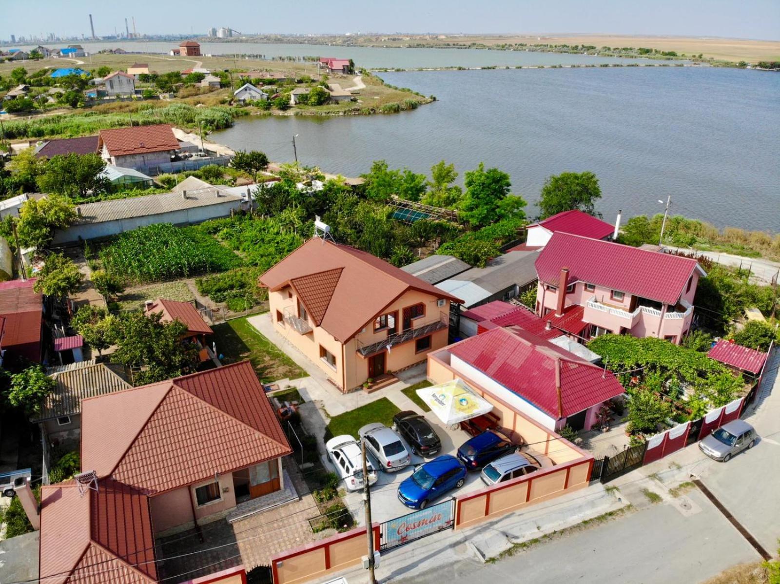 Pensiunea Cosmin view 3