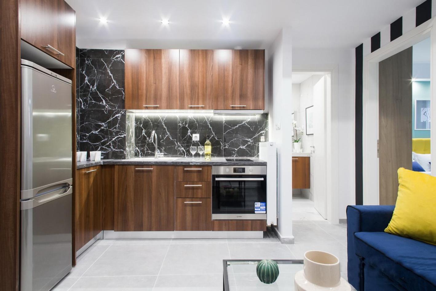 LOMVARDOU-Stylish Flat next to Ampelokipi Metro St