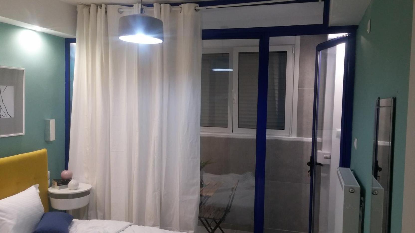 LOMVARDOU-Stylish Flat next to Ampelokipi Metro St