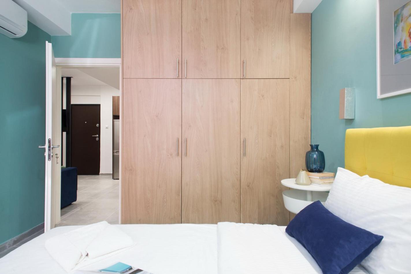 LOMVARDOU-Stylish Flat next to Ampelokipi Metro St