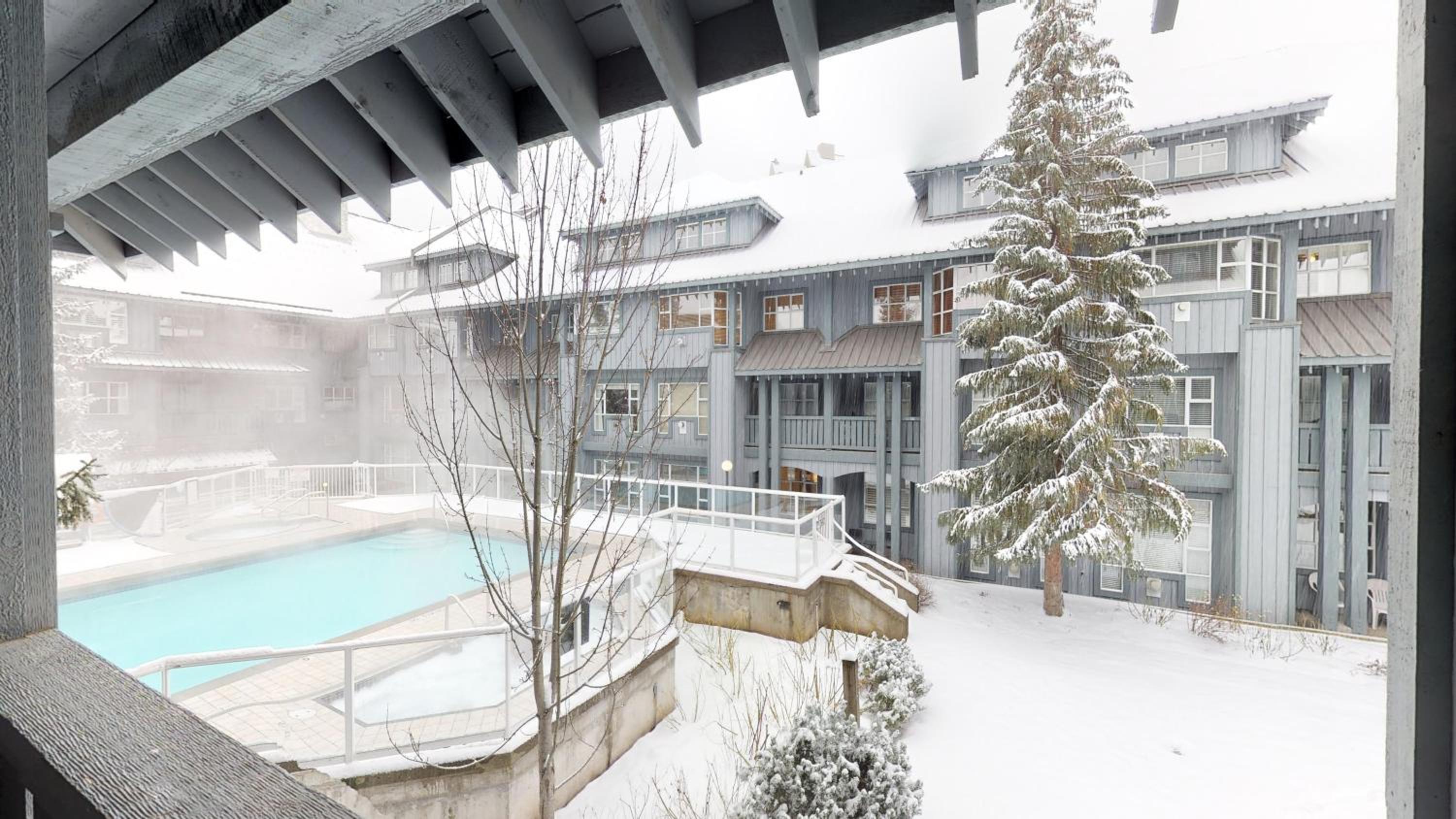 Glaciers Lodge by Outpost Whistler - Image 5