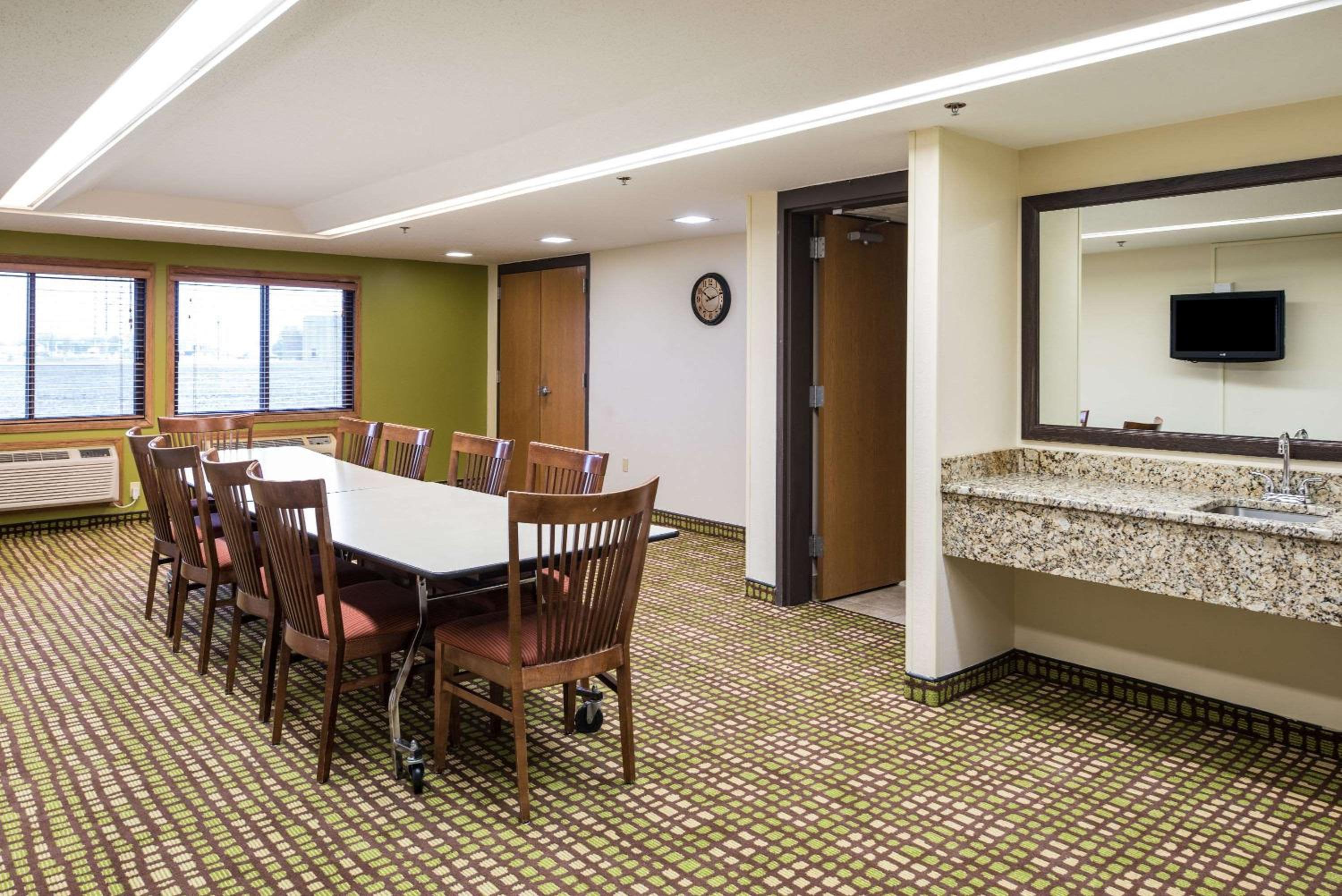 AmericInn by Wyndham Wahpeton