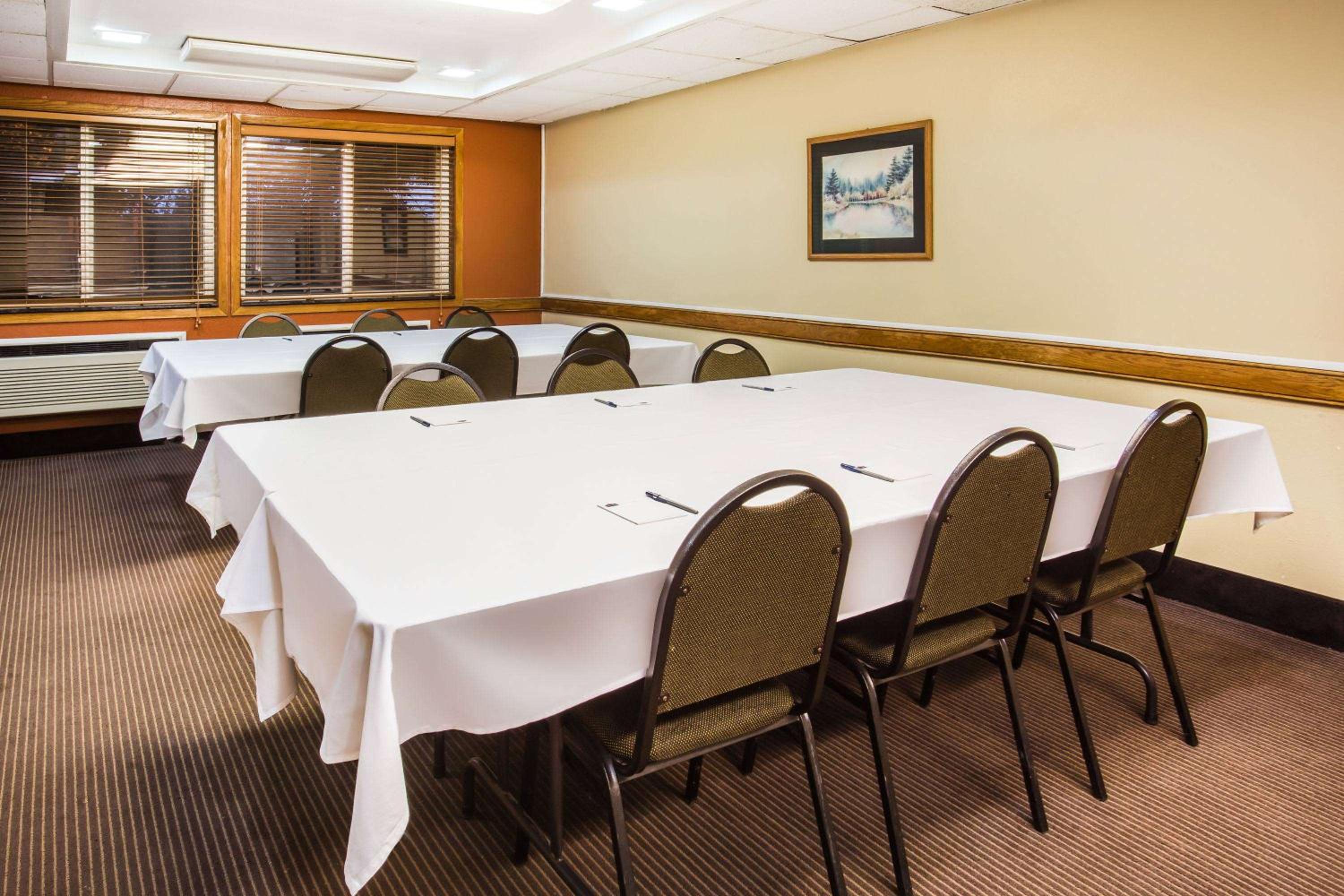AmericInn by Wyndham Menomonie