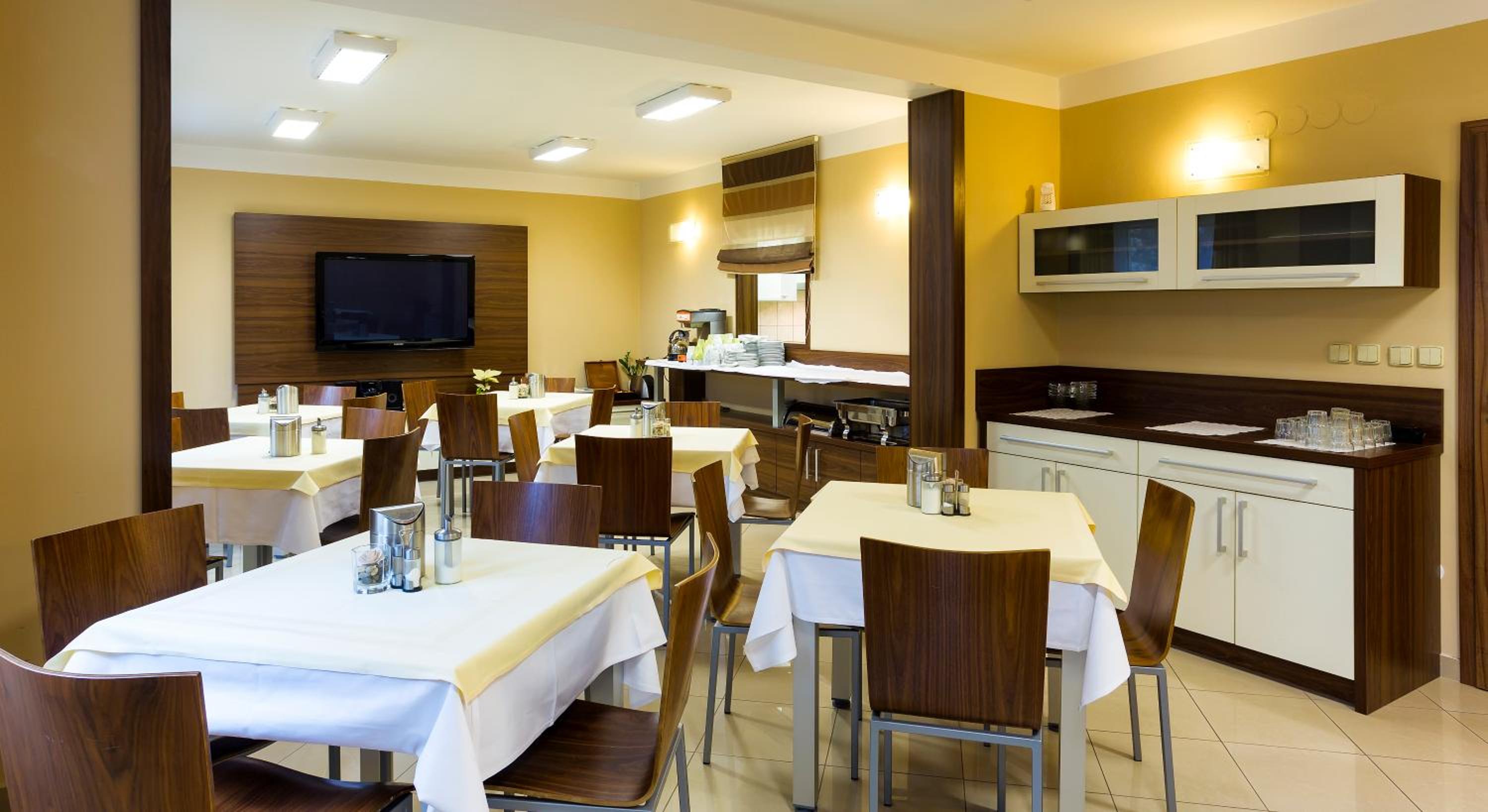 No 28 Rooms & Apartments