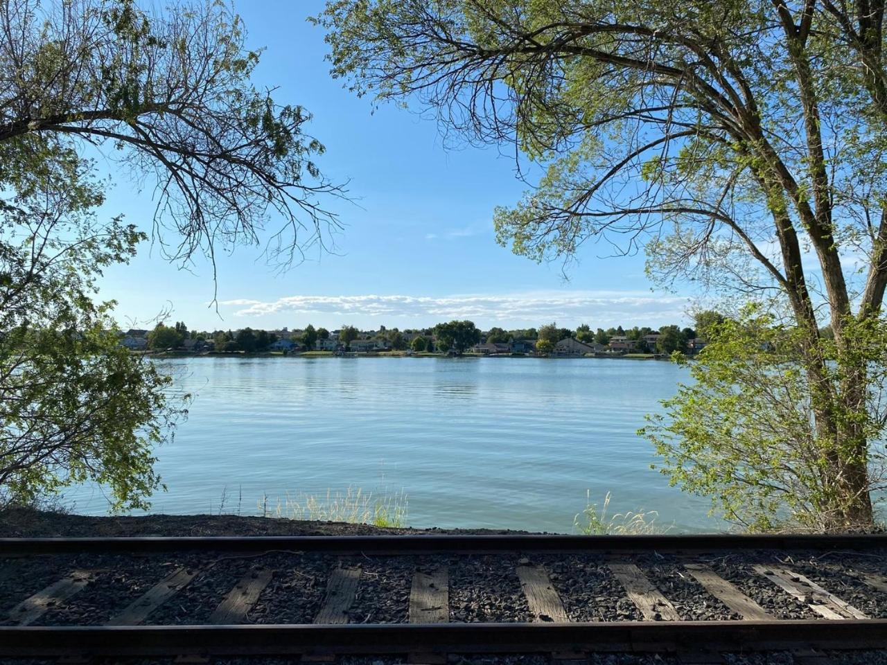 Lakeside Motel
