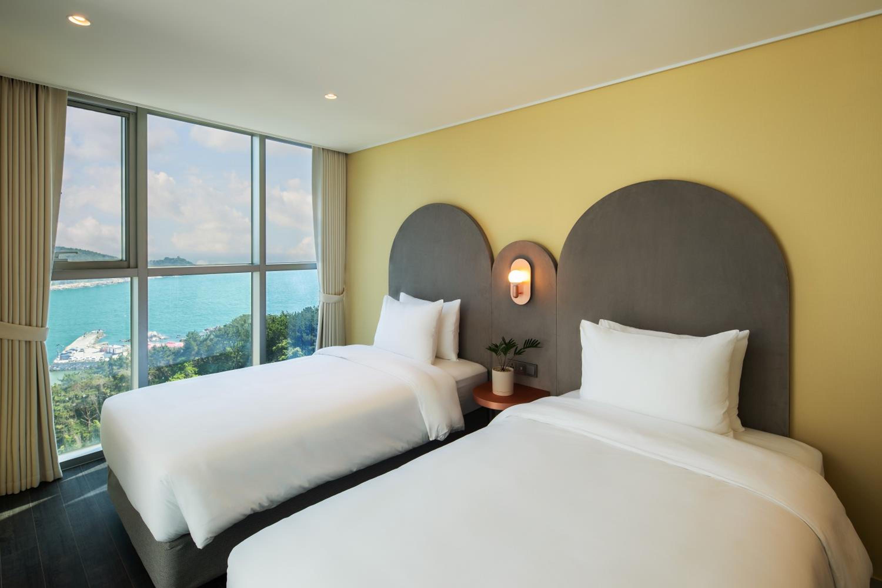 The Week & Resort