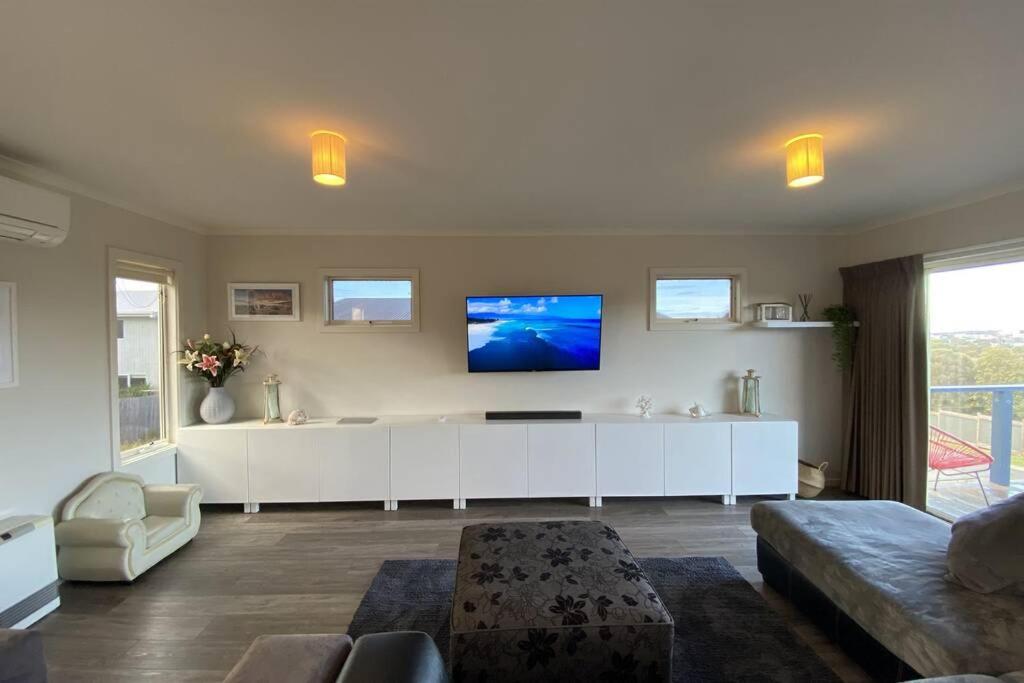 Jan Juc Ocean Views - Pet friendly - Minimum 2 nights Only !!