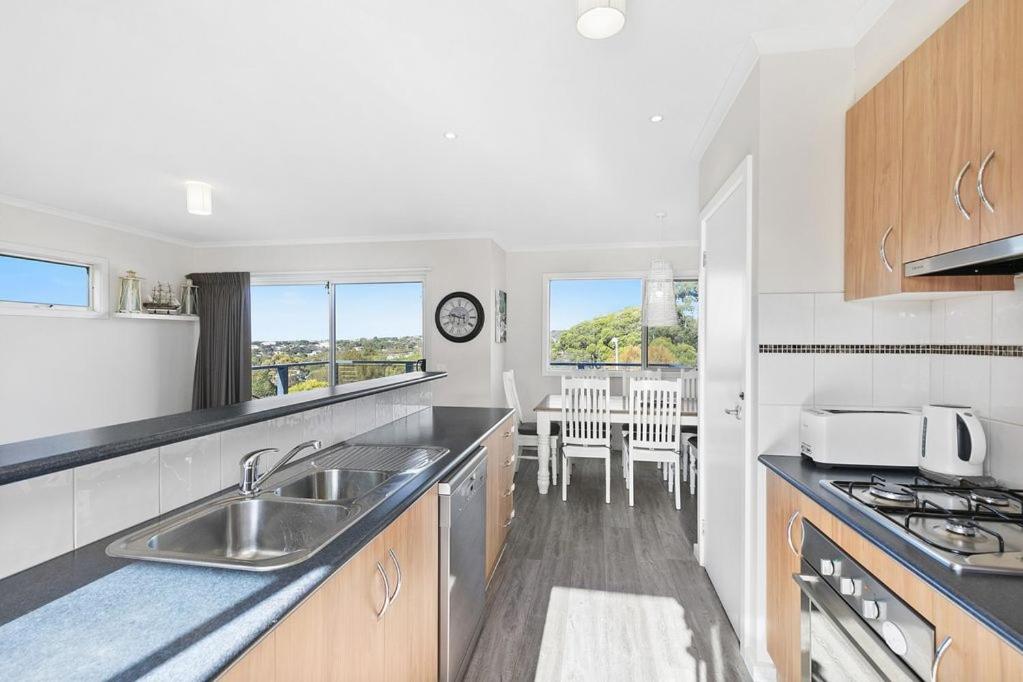 Jan Juc Ocean Views - Pet friendly - Minimum 2 nights Only !!